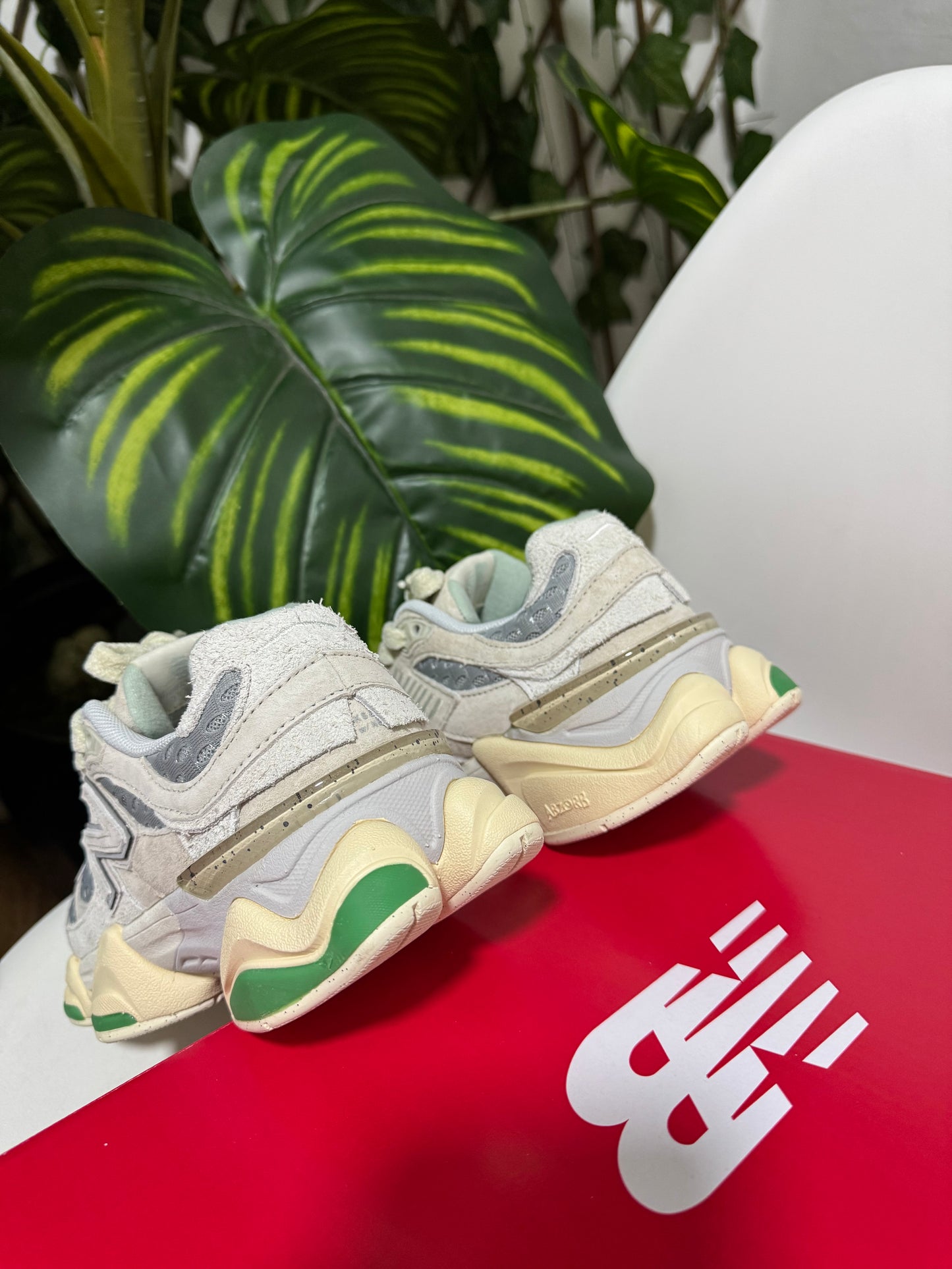 New Balance 9060 “Gris/Verde”