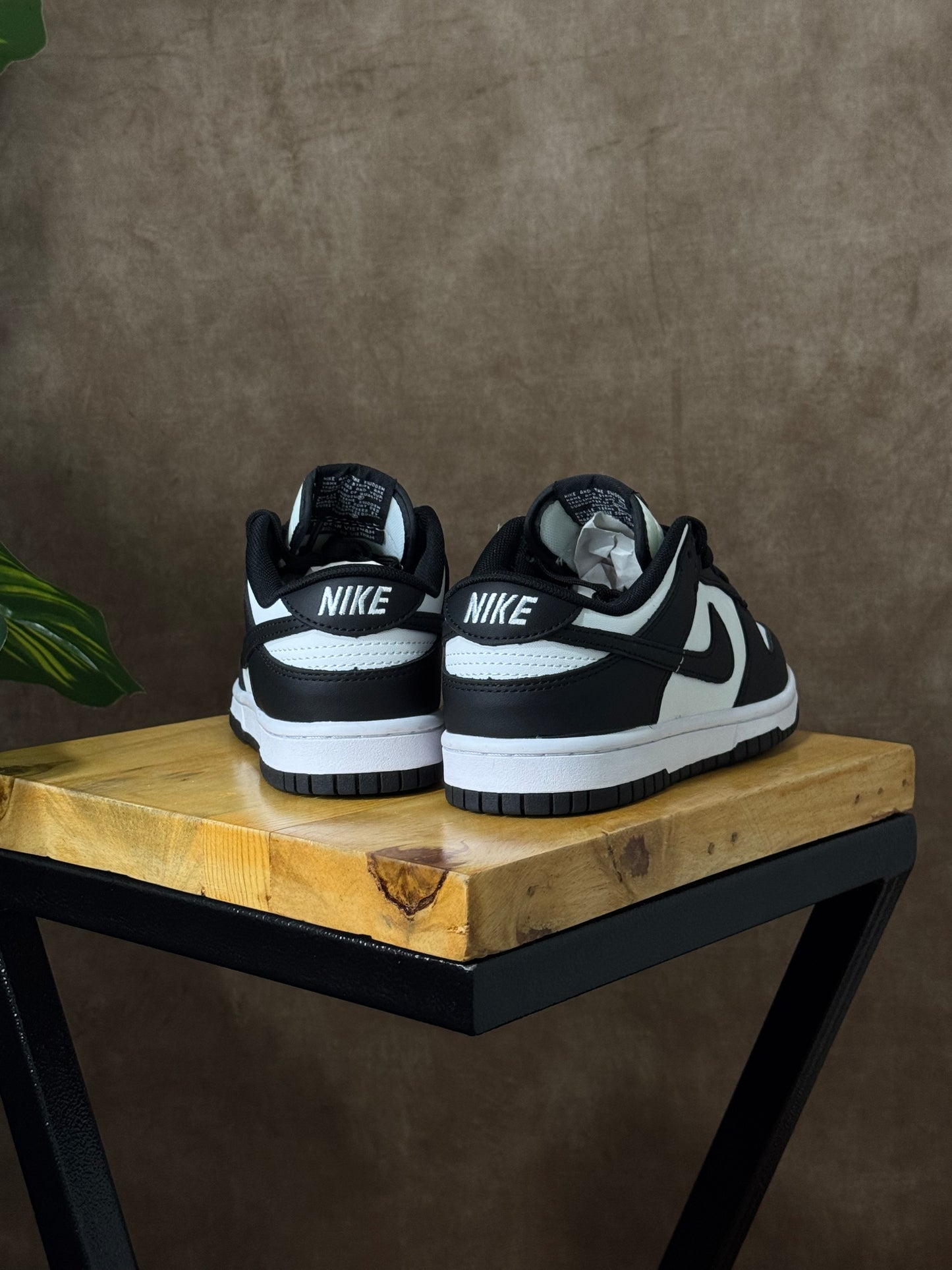 Nike SB Dunk Low “Panda”