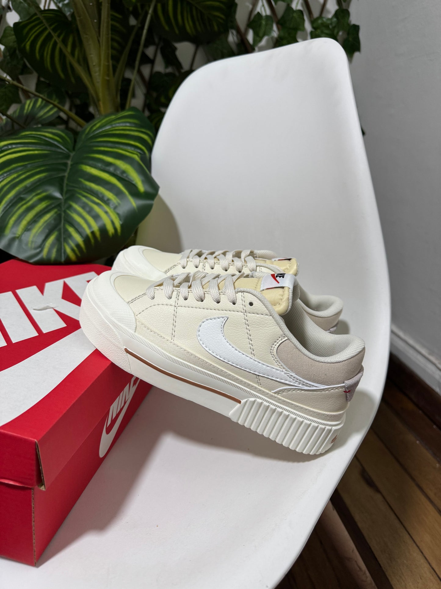 Nike Court Legacy Beige