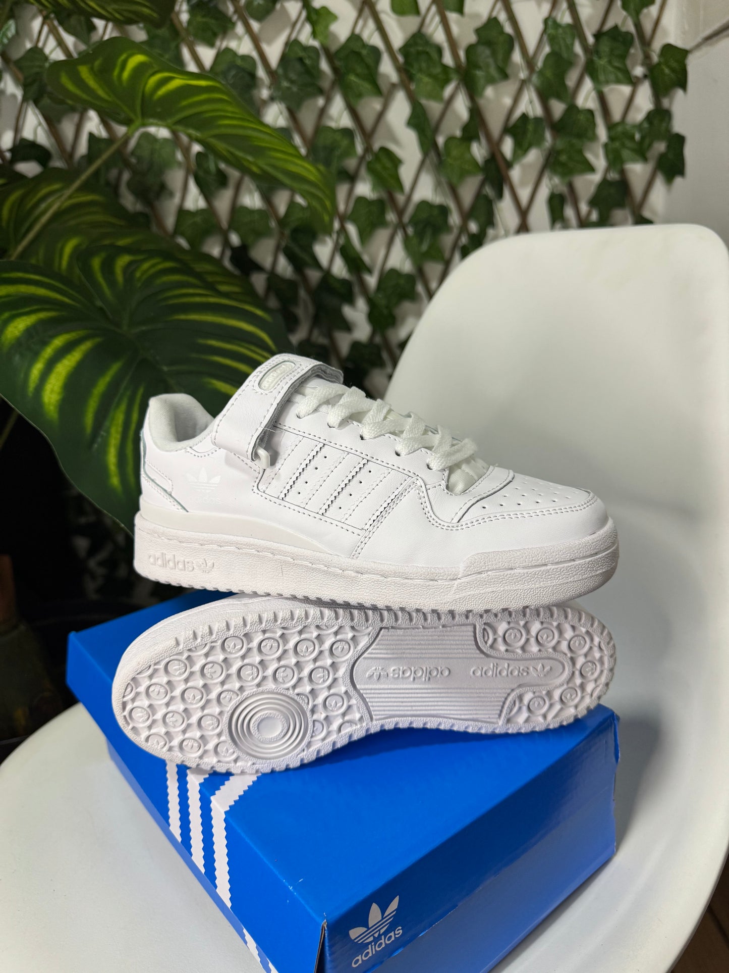 Adidas Forum Low “Triple White”