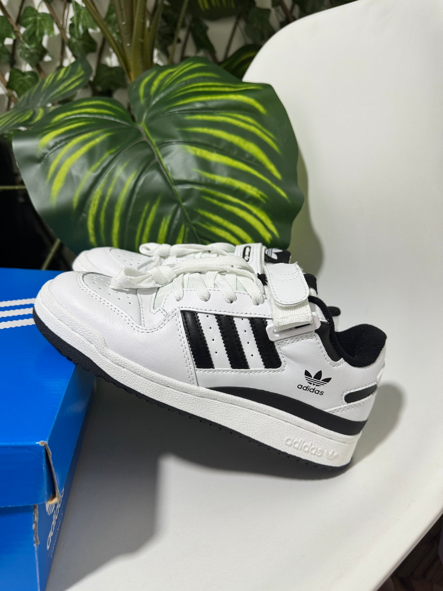 Adidas Forum Low Blanca/Negra