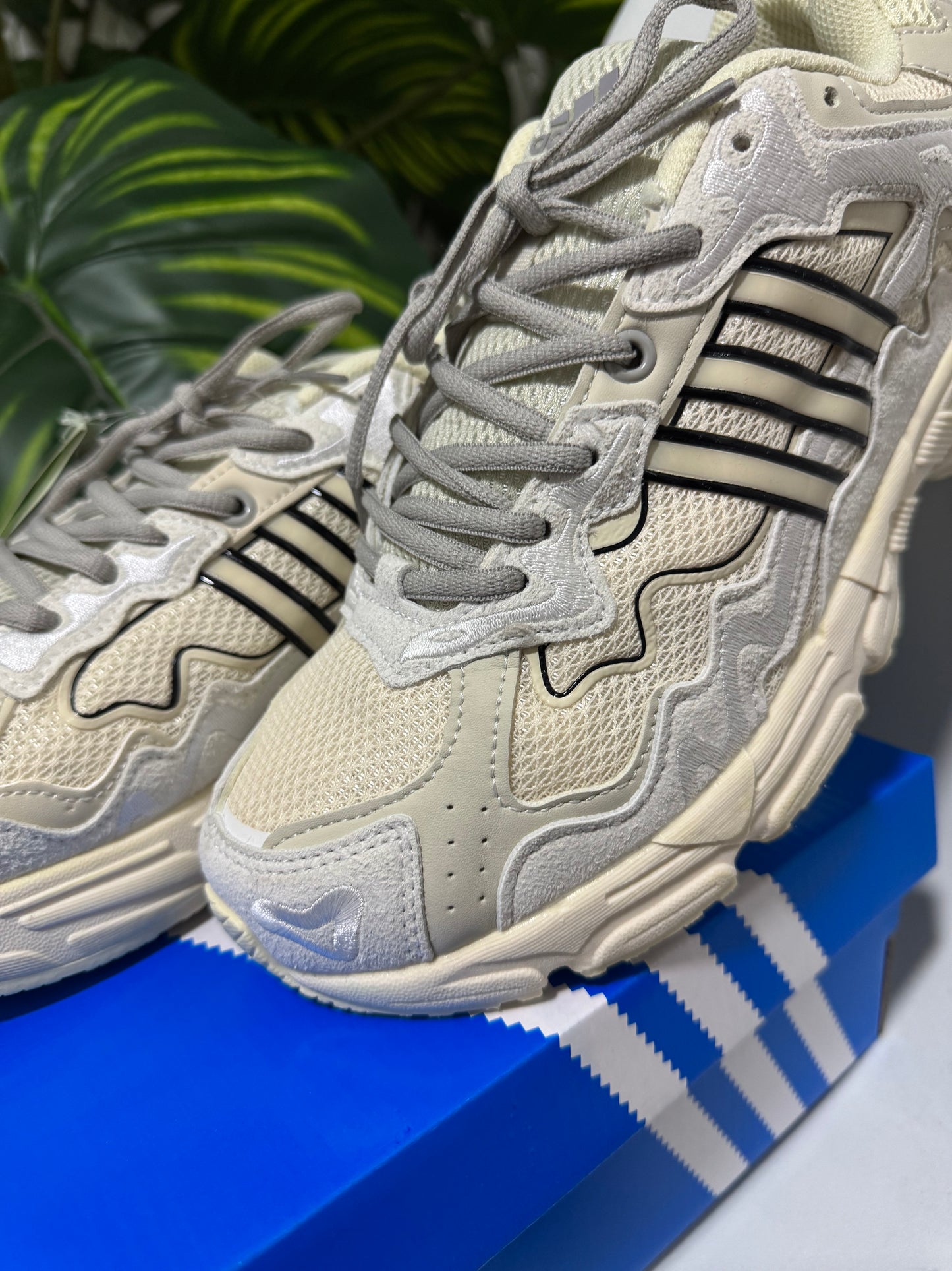 Adidas Response CL X Bad Bunny Wonder White