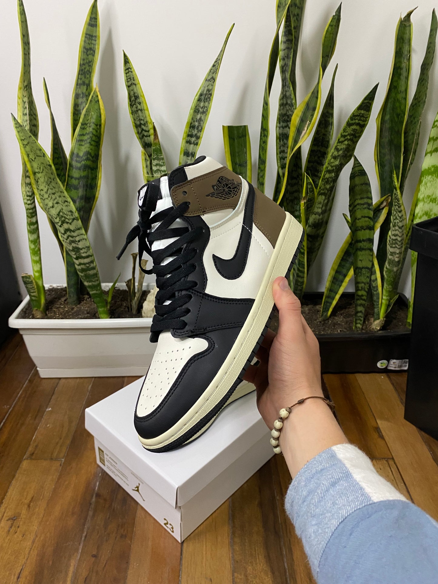 Air Jordan 1 High “Dark Mocha”