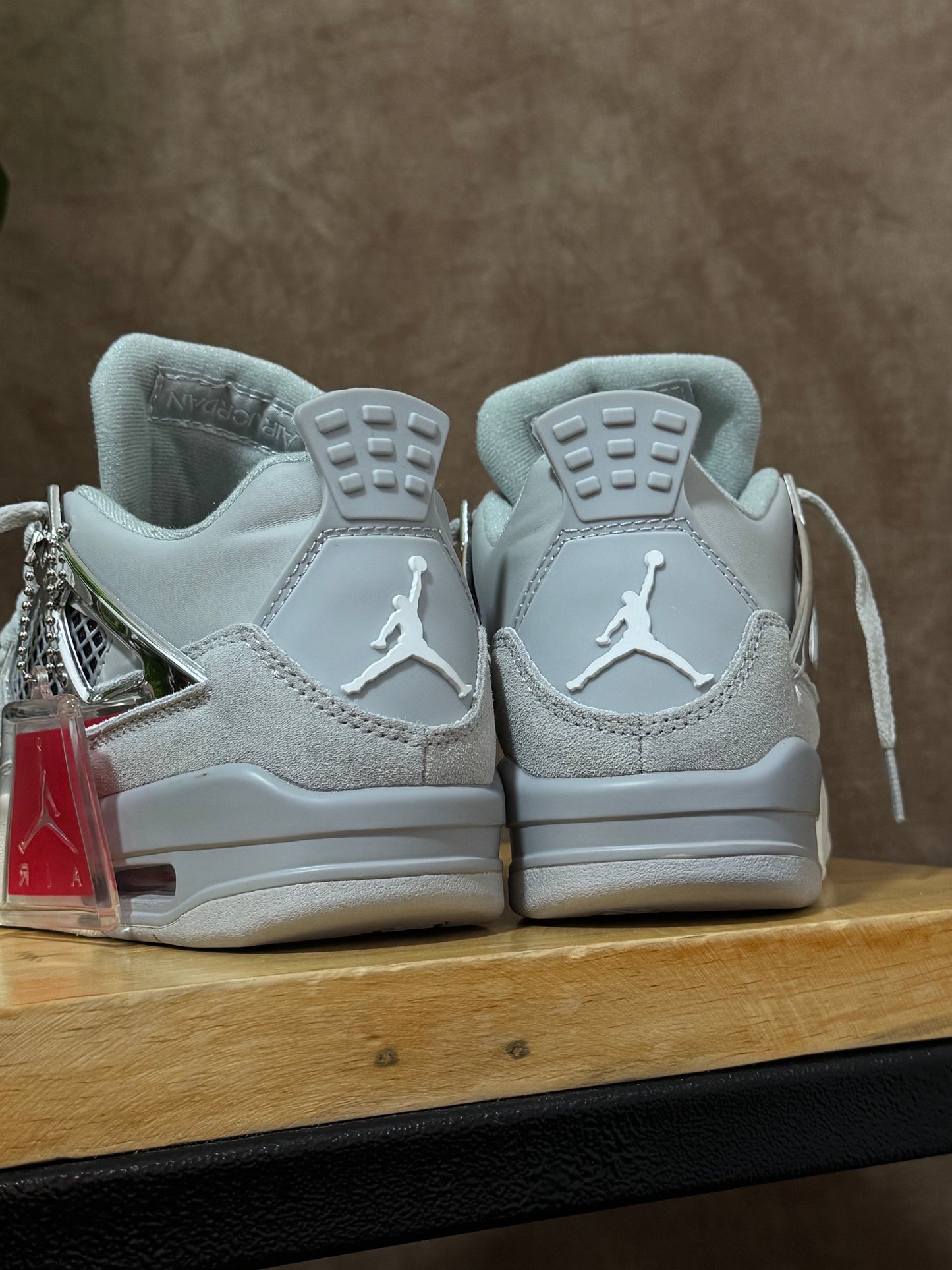 Air Jordan 4 “Forzen Moment”