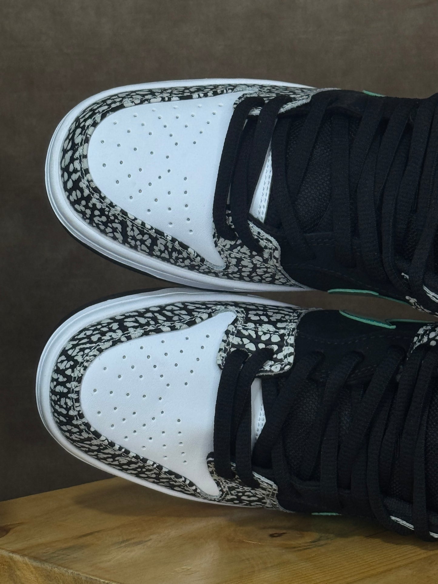 Nike SB Dunk Low “Atmos Elephant”