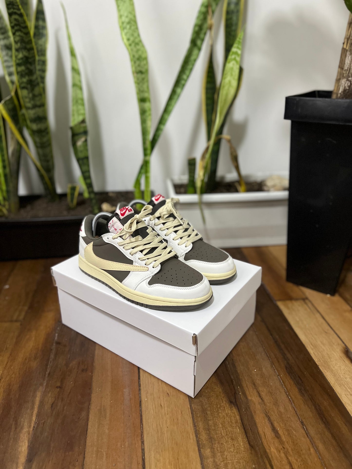 Air Jordan 1 Low x Travis Scott “Reverse Mocha”