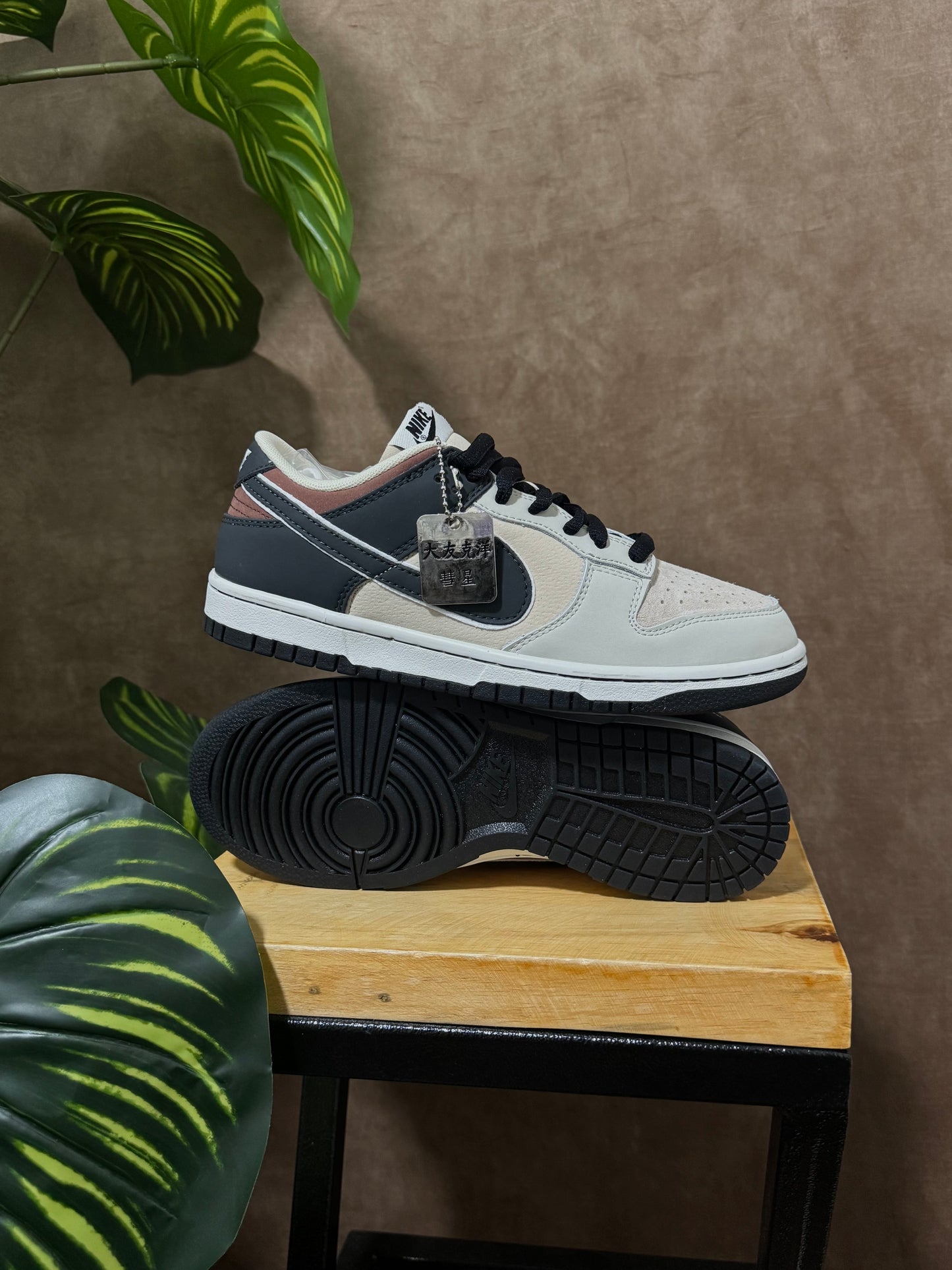 Nike SB Dunk Low “Steamboy Ost x Otomo Katsuhiro