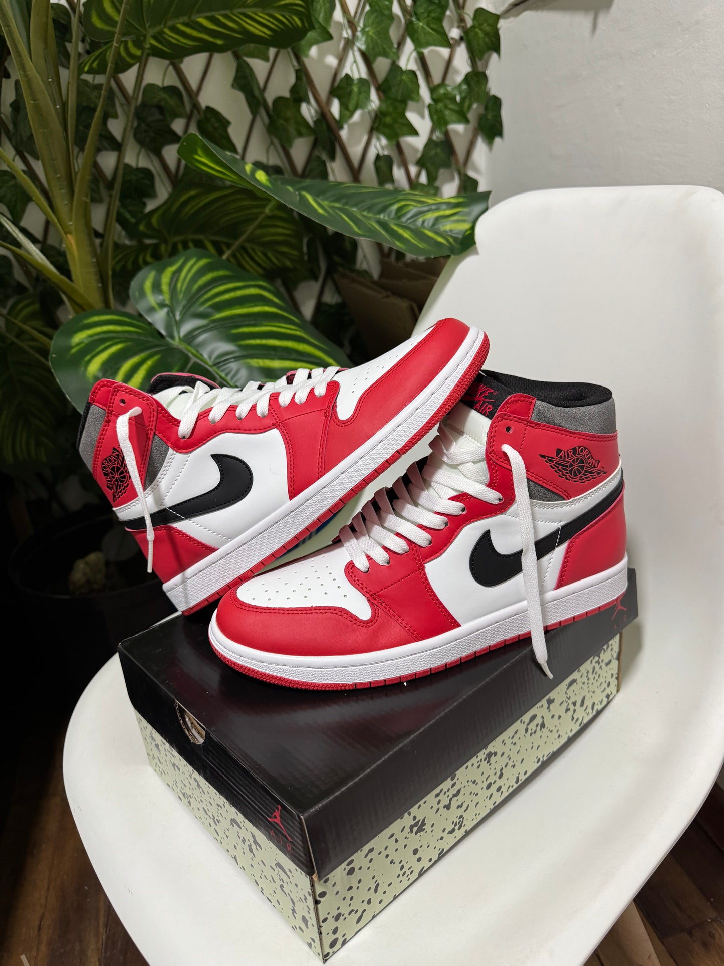 Air Jordan Retro 1 OG Chicago