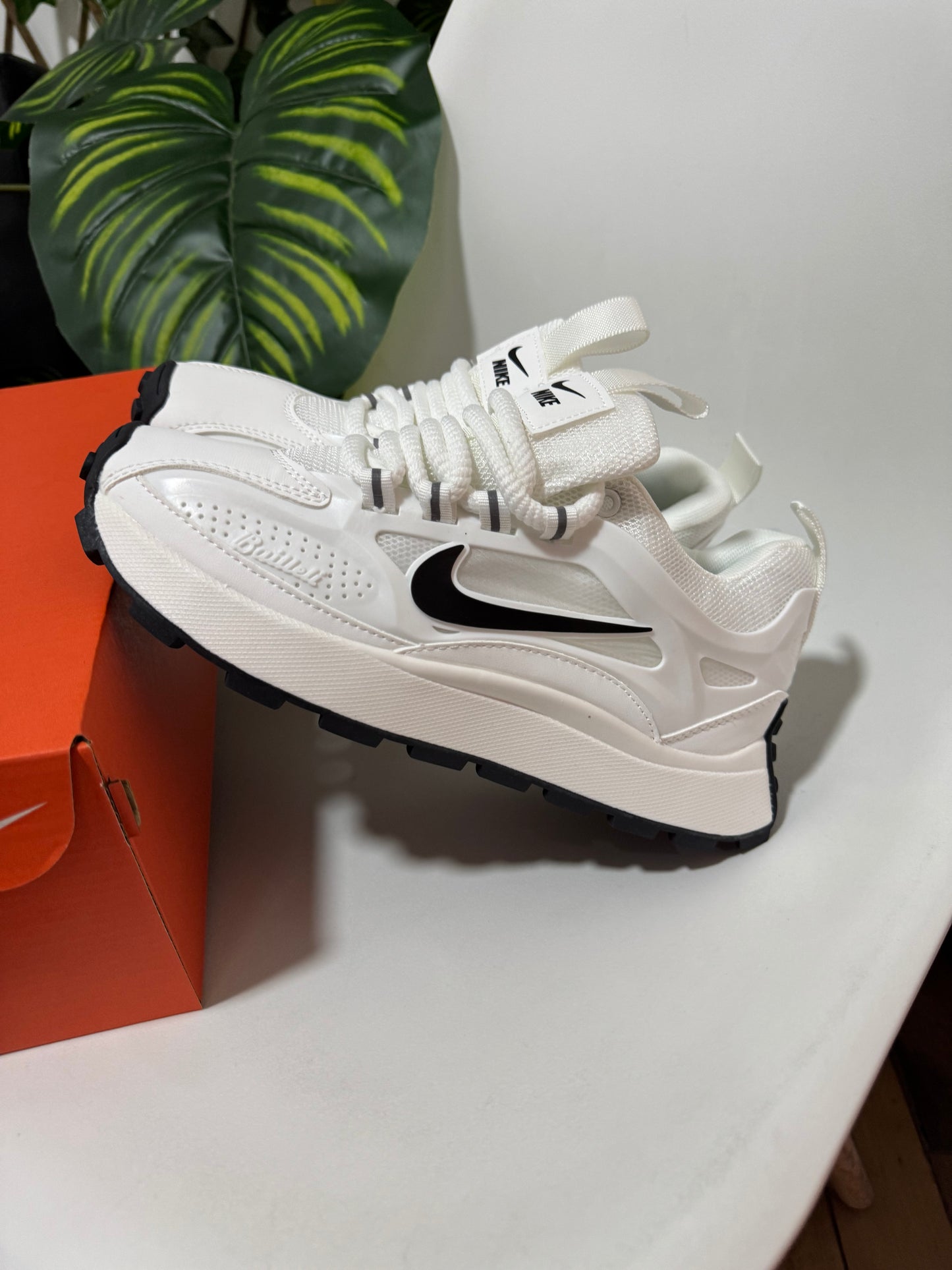 Nike Bailleli Blanca