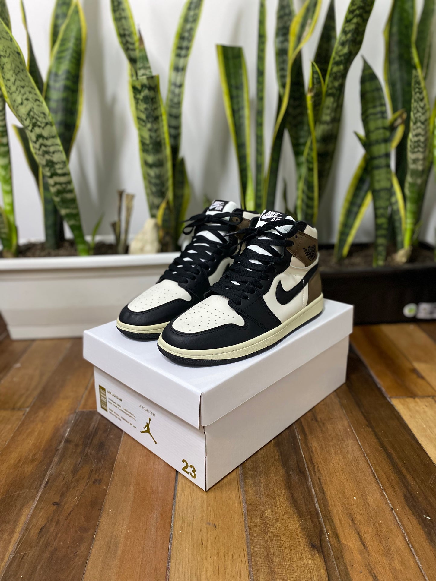 Air Jordan 1 High “Dark Mocha”