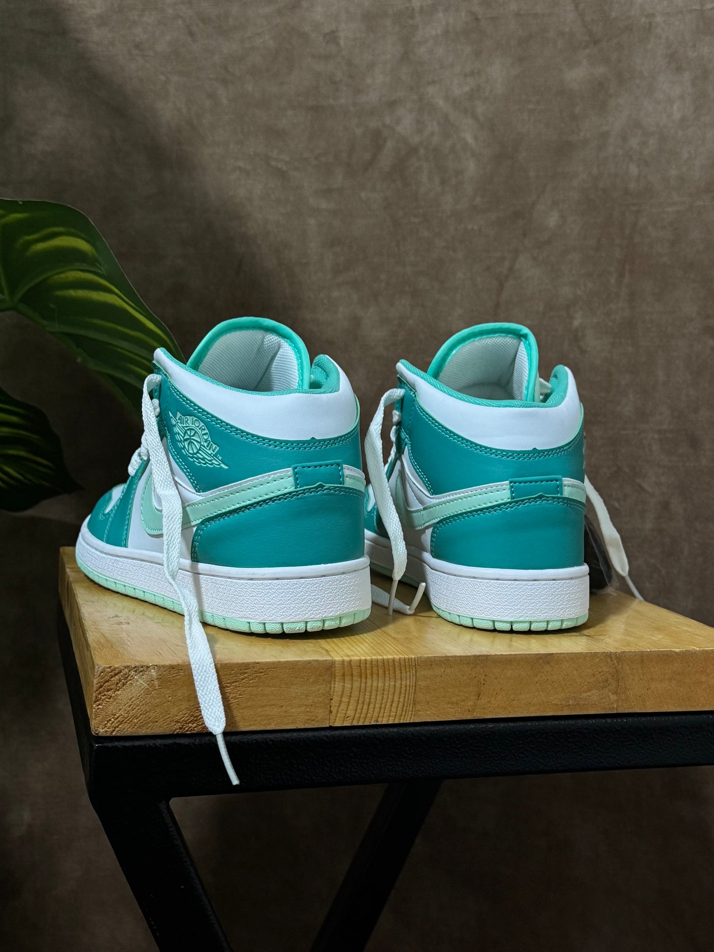 Air Jordan 1 Mid “Washed Teal”