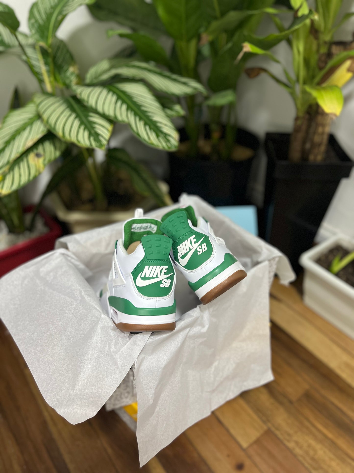 Air Jordan 4 x SB “Pine Green”