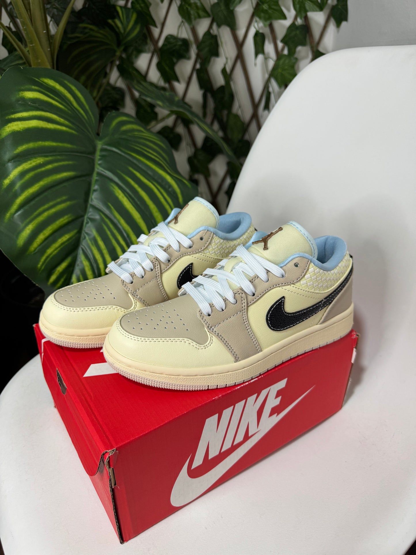 Air Jordan 1 Low Sanddrift