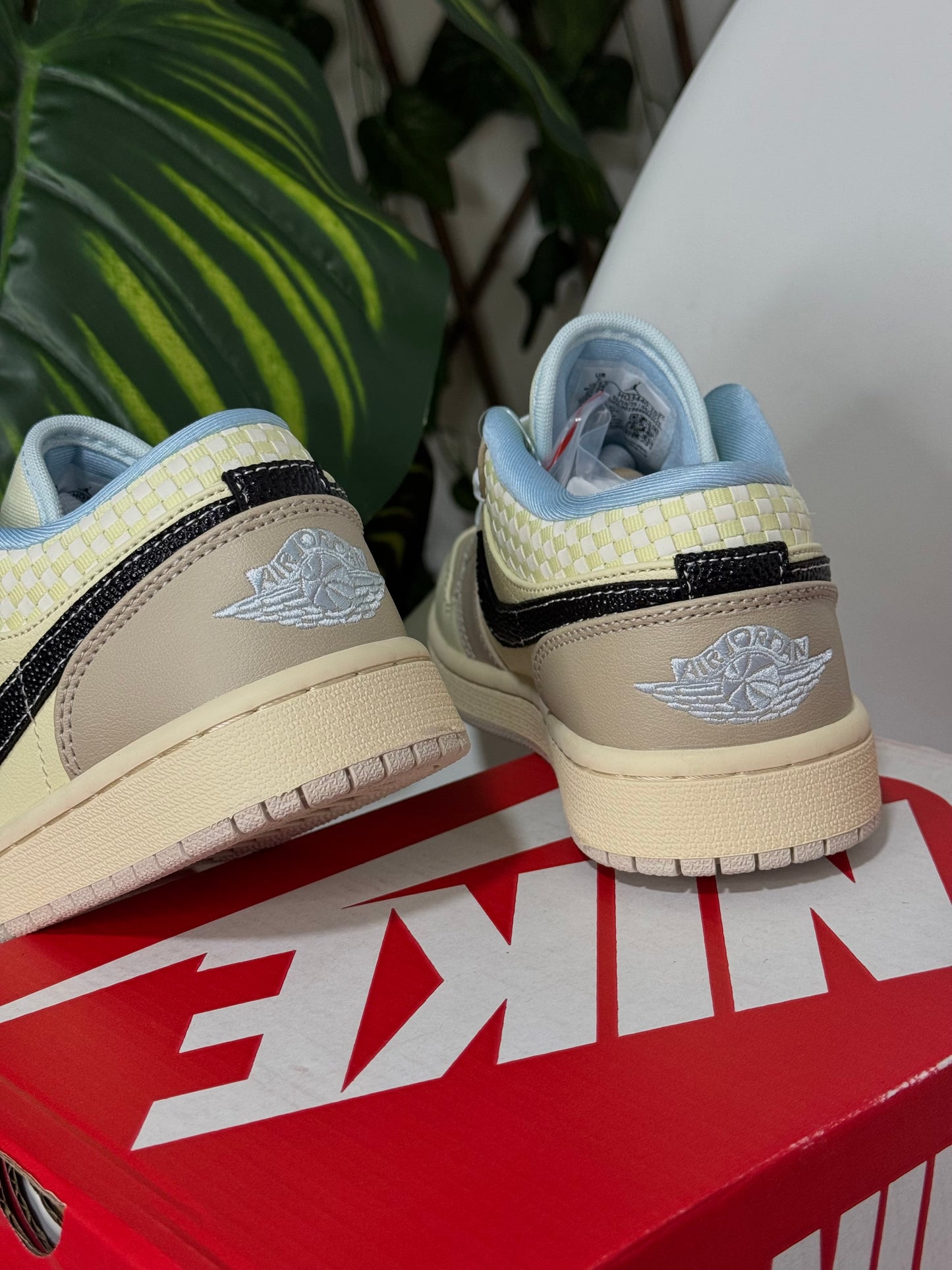 Air Jordan 1 Low Sanddrift