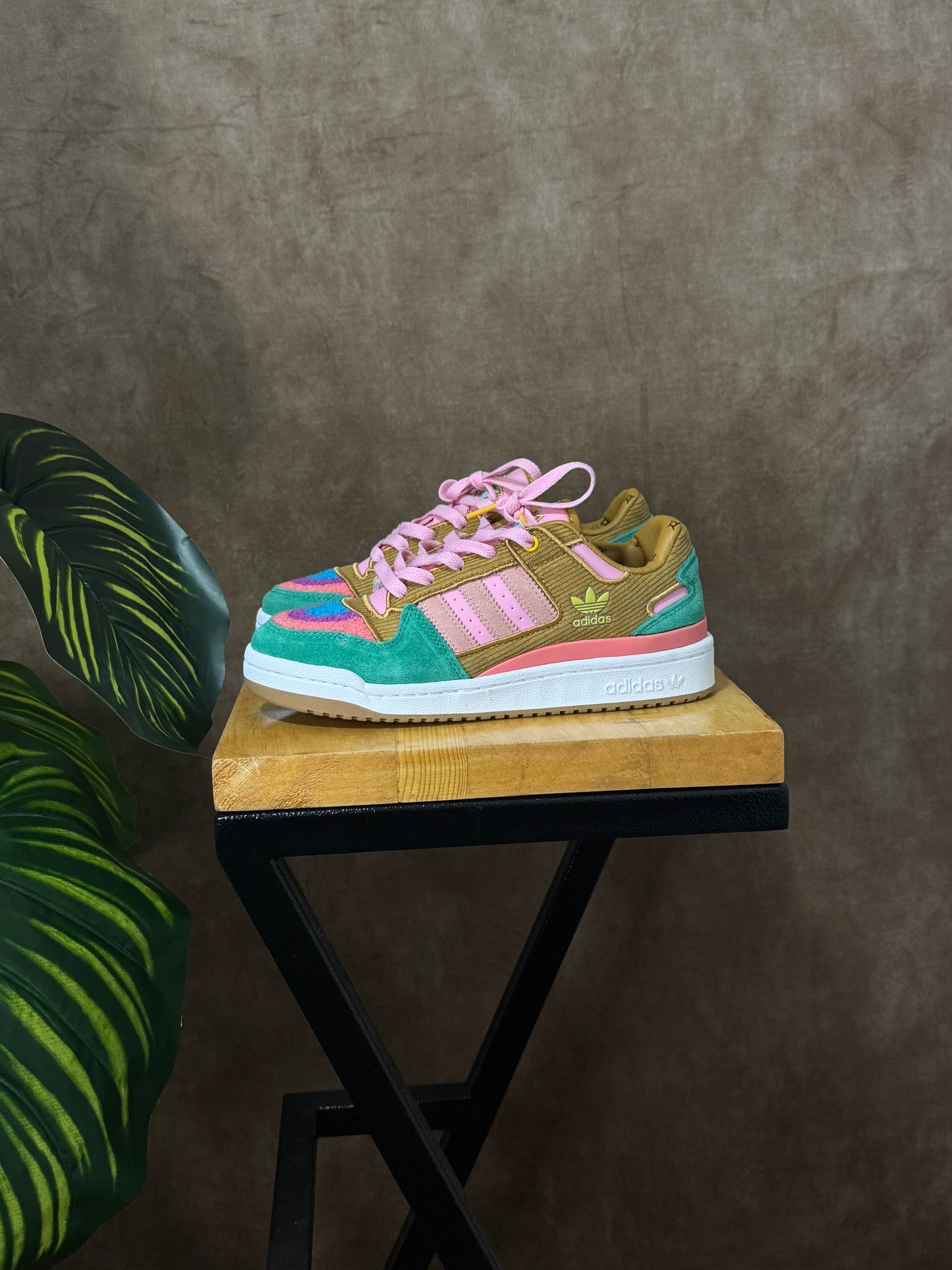 Adidas Forum Low X Los Simpsons Living Room
