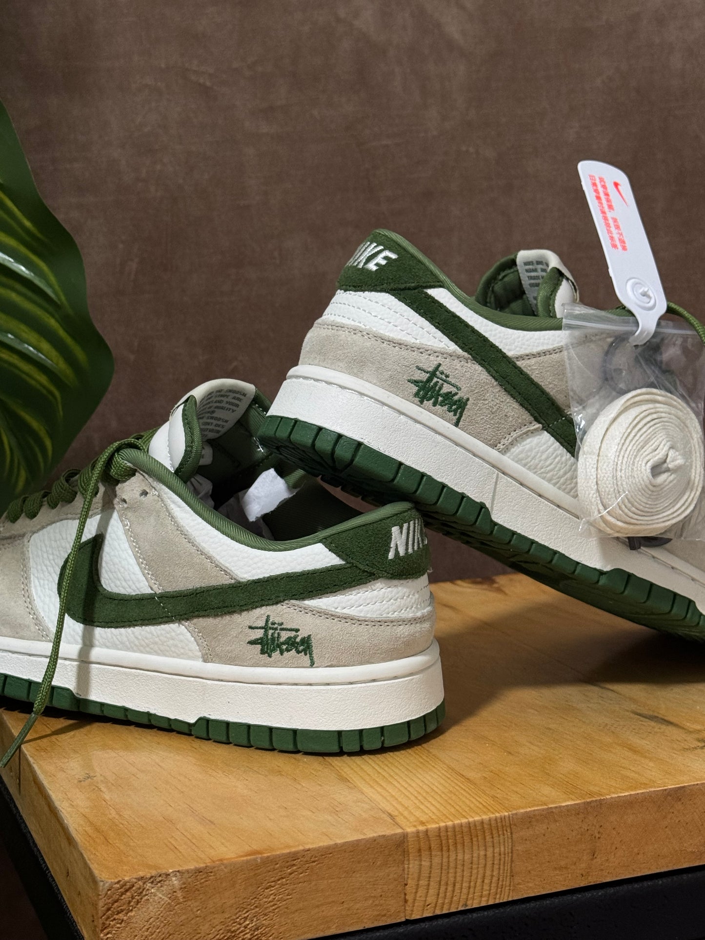 Nike SB Dunk Low x Stussy