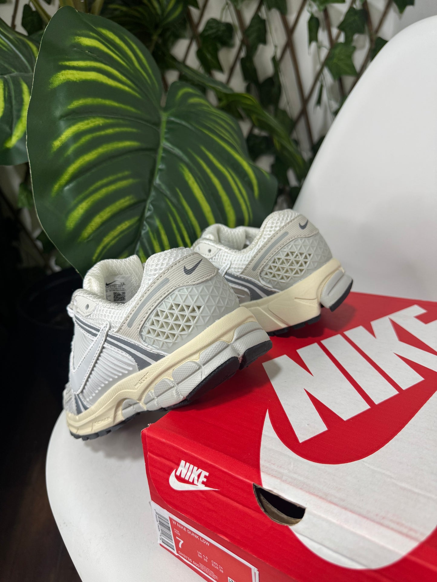 Nike Vomero 5 Platinum