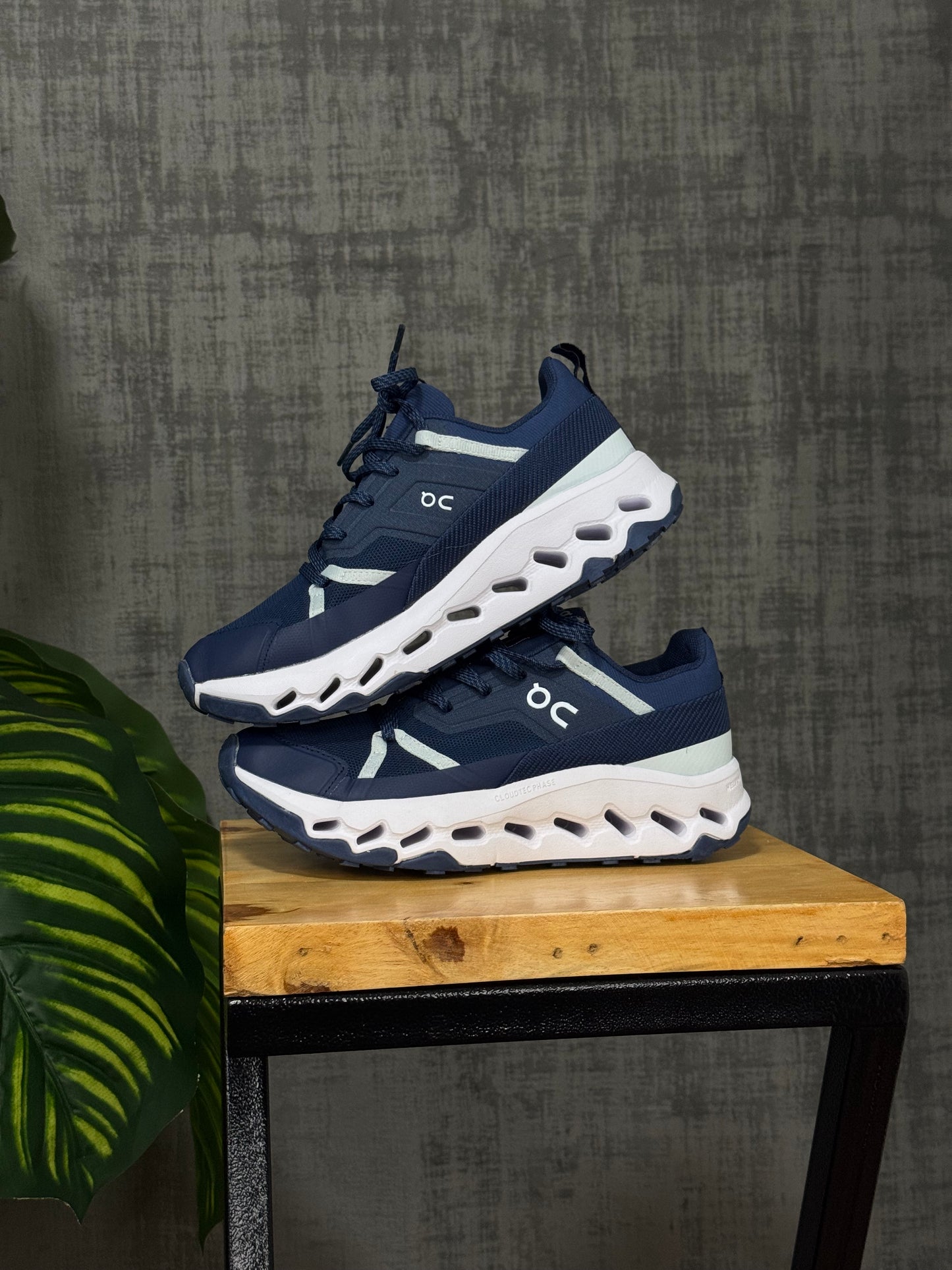 ON Running Cloud Azul Oscuro