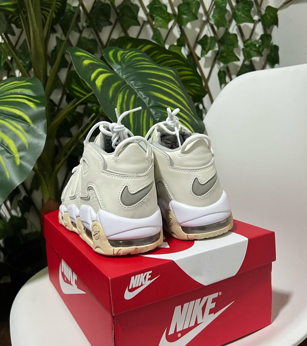Nike Uptempo Beige