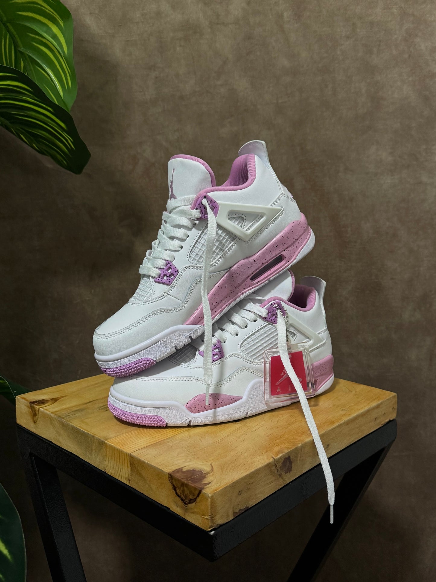 Air Jordan 4 “Oreo Pink”