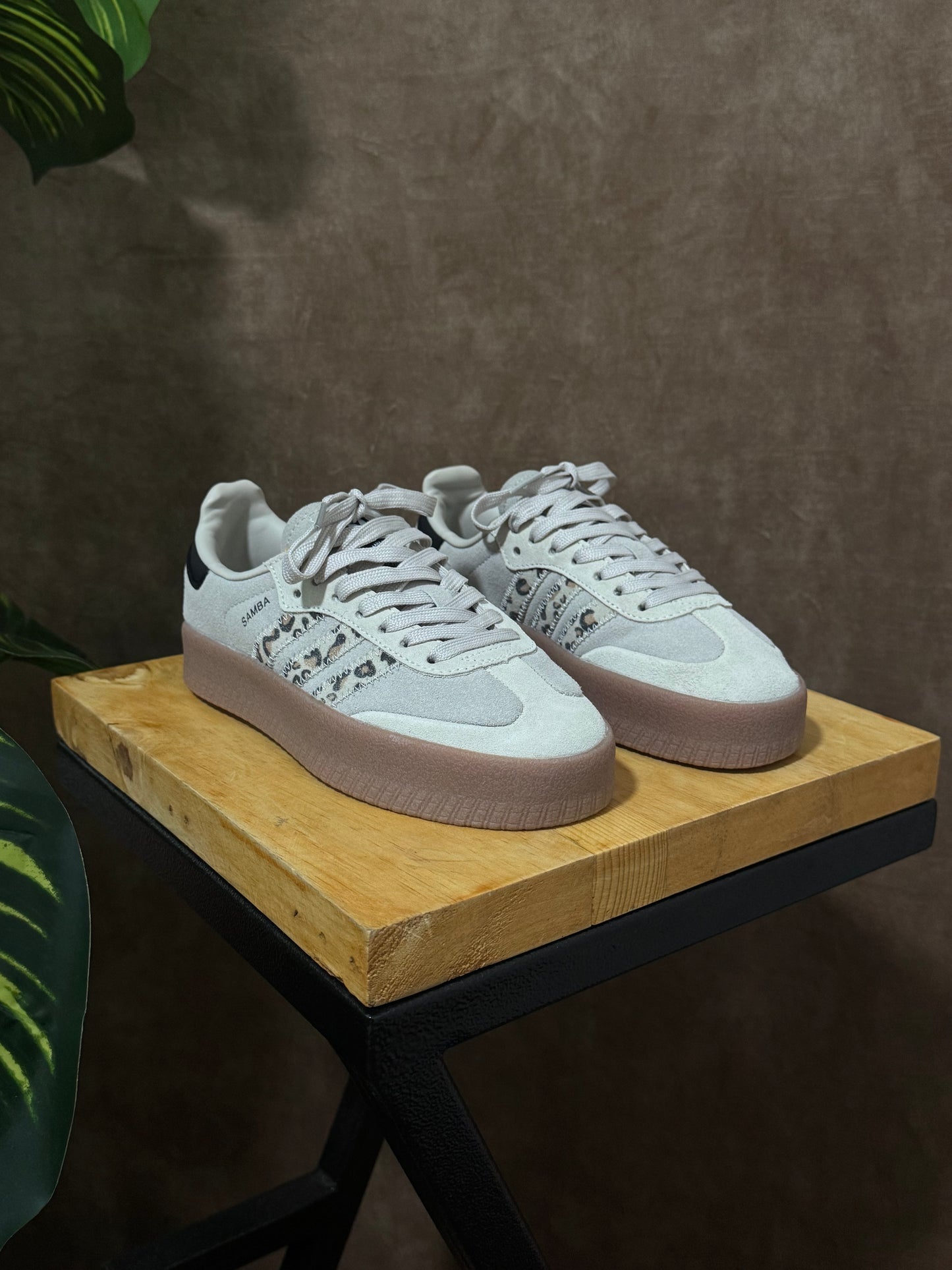 Adidas Samba Plataforma “Leopard Off White”