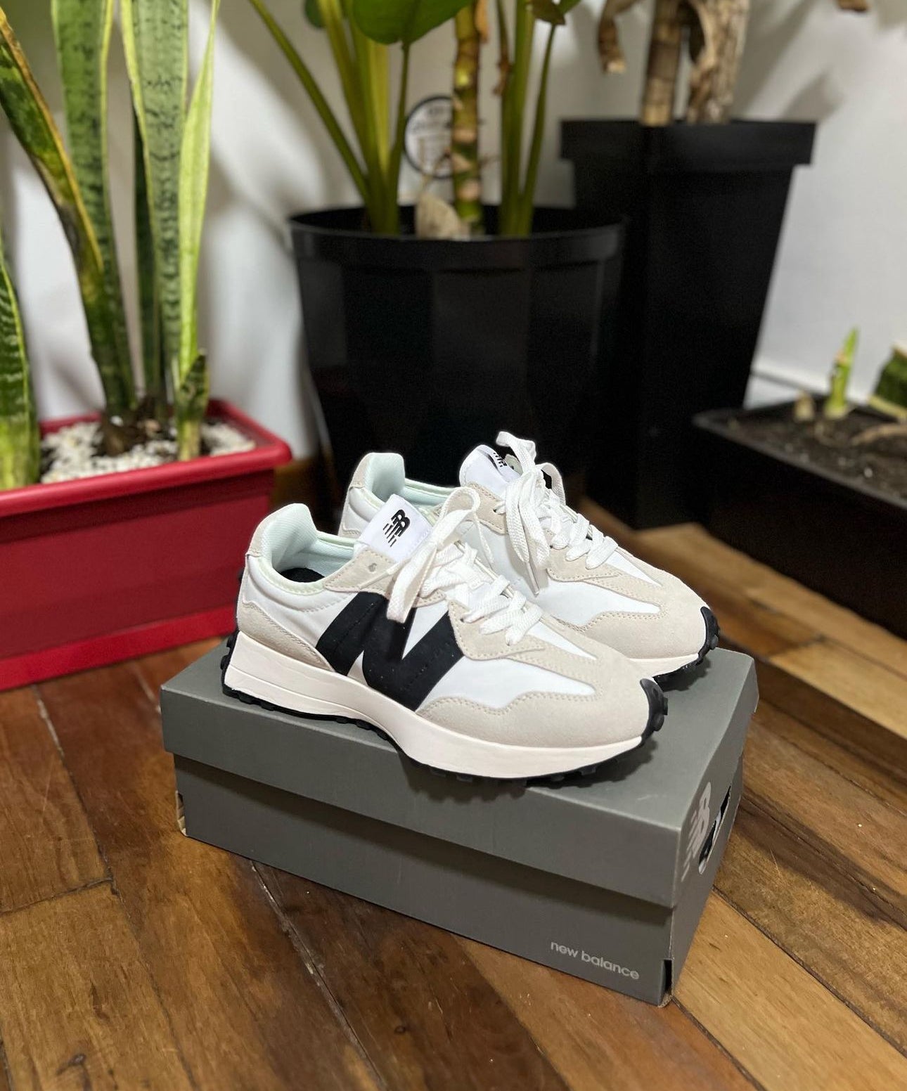 New Balance 327