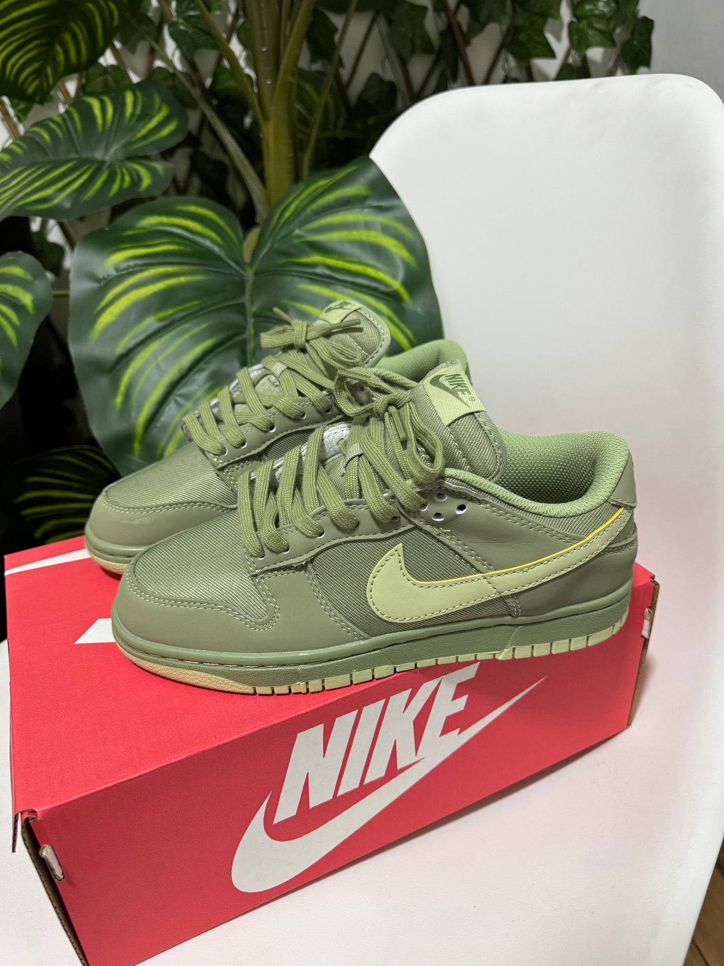 Nike Dunk Low “Oil Green”