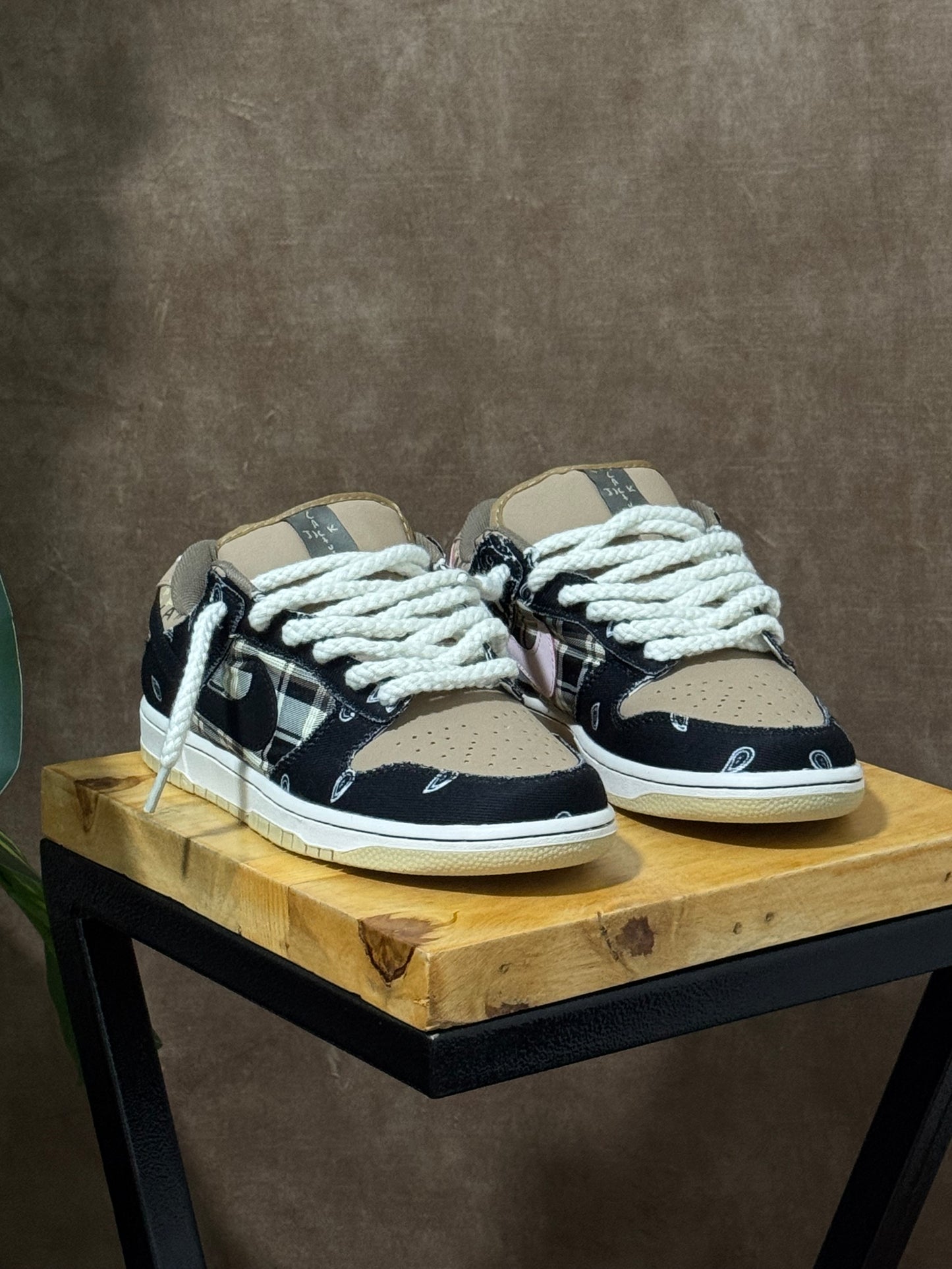 Nike SB Dunk Low x Travis Scott