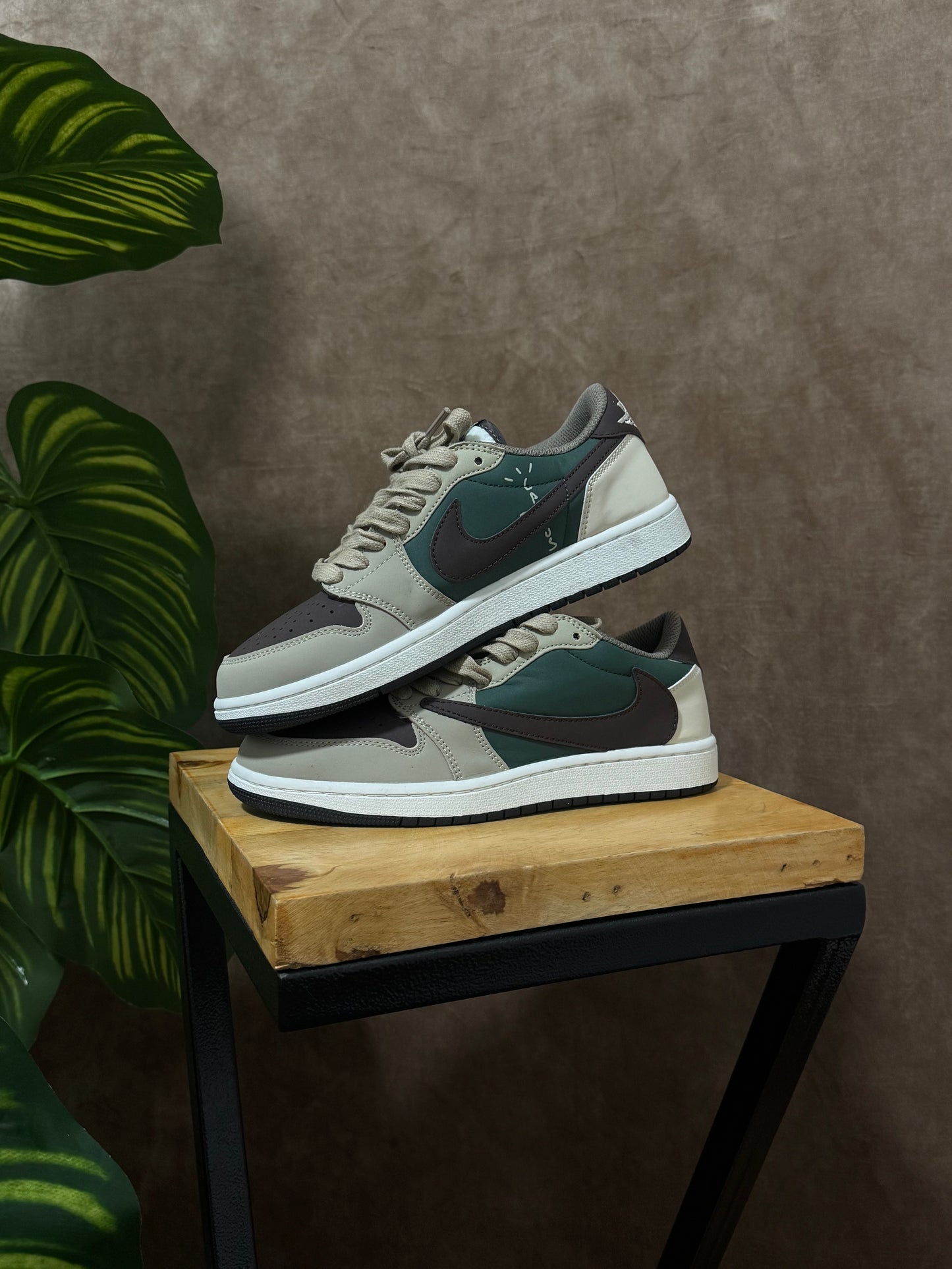 Air Jordan 1 Low x Travis Scott