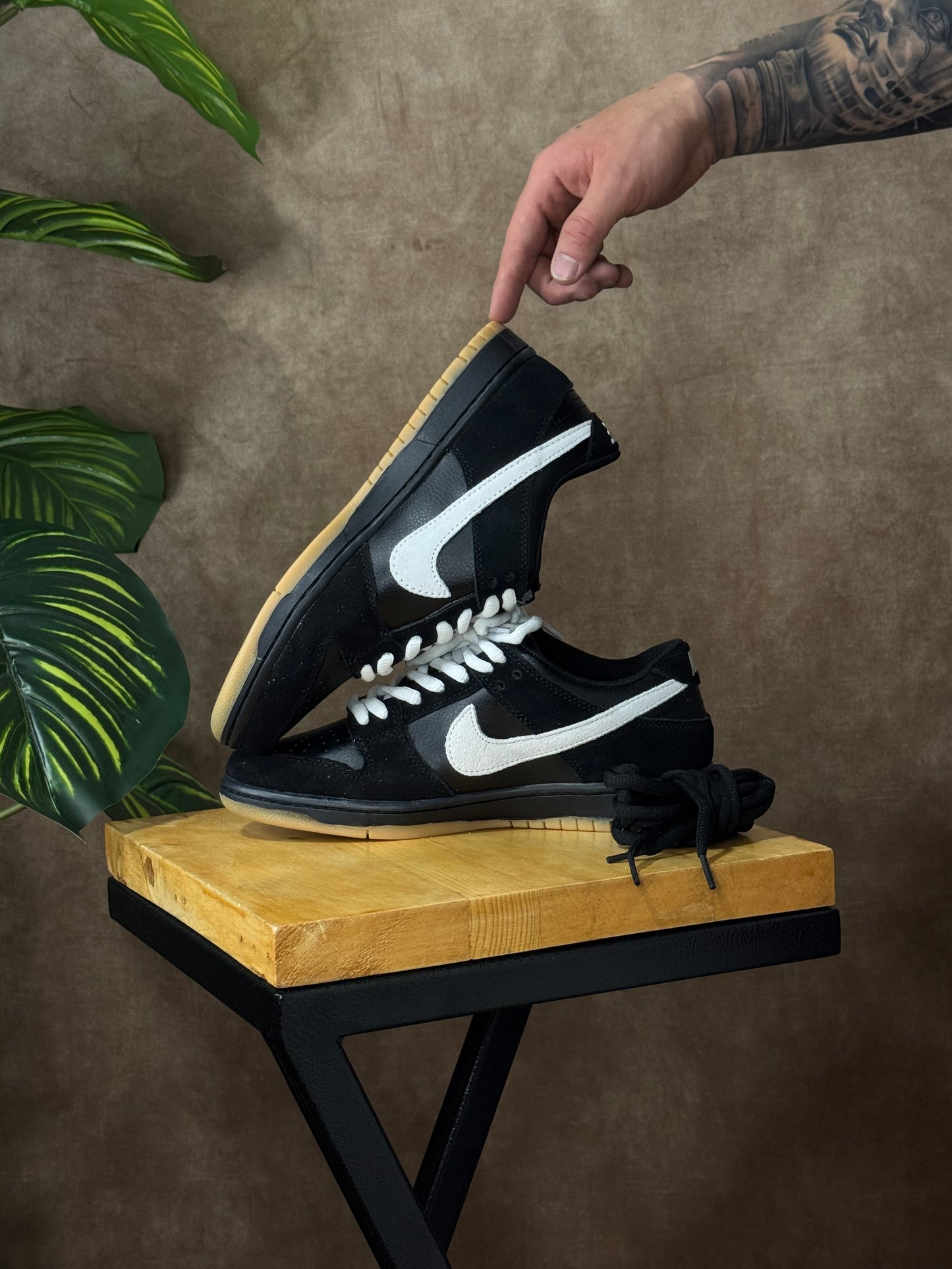 Nike SB Dunk Low “Fog Black Gum”