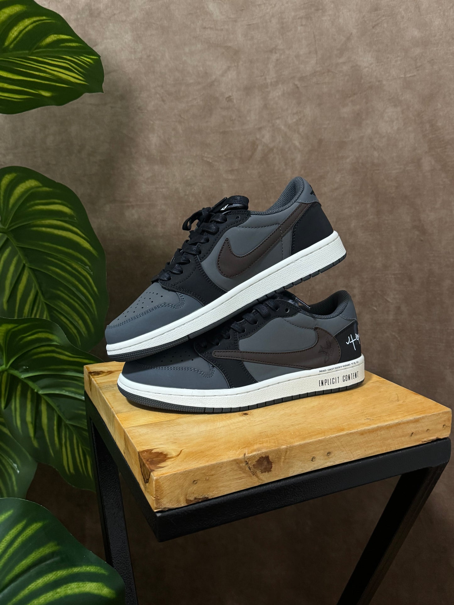 Air Jordan 1 Low x Travis Scott