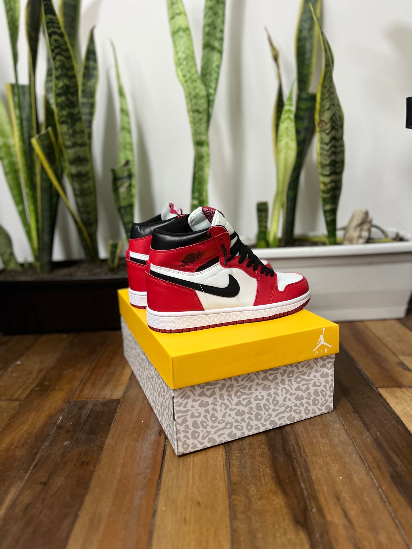 Air Jordan 1 High “Red”