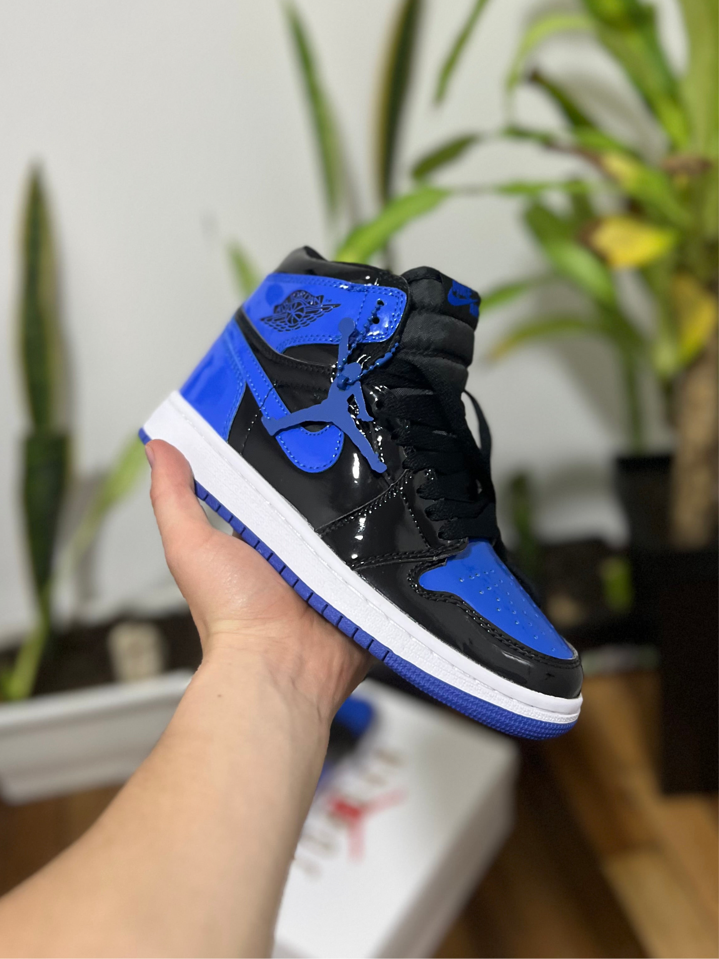 Air Jordan 1 High “Patent Royal”