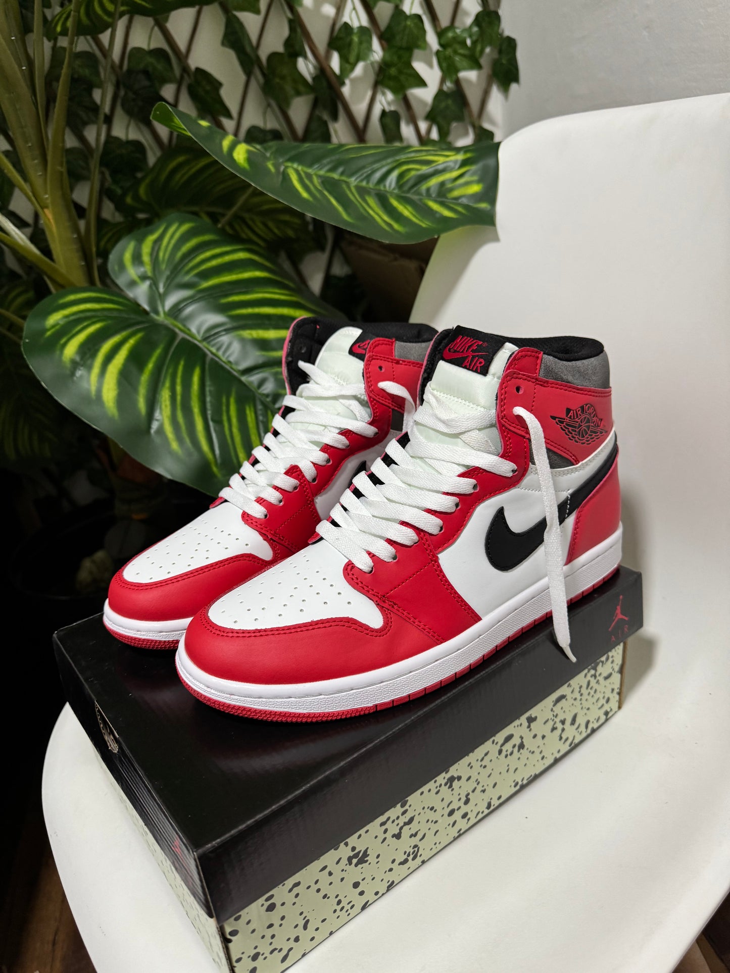 Air Jordan Retro 1 OG Chicago