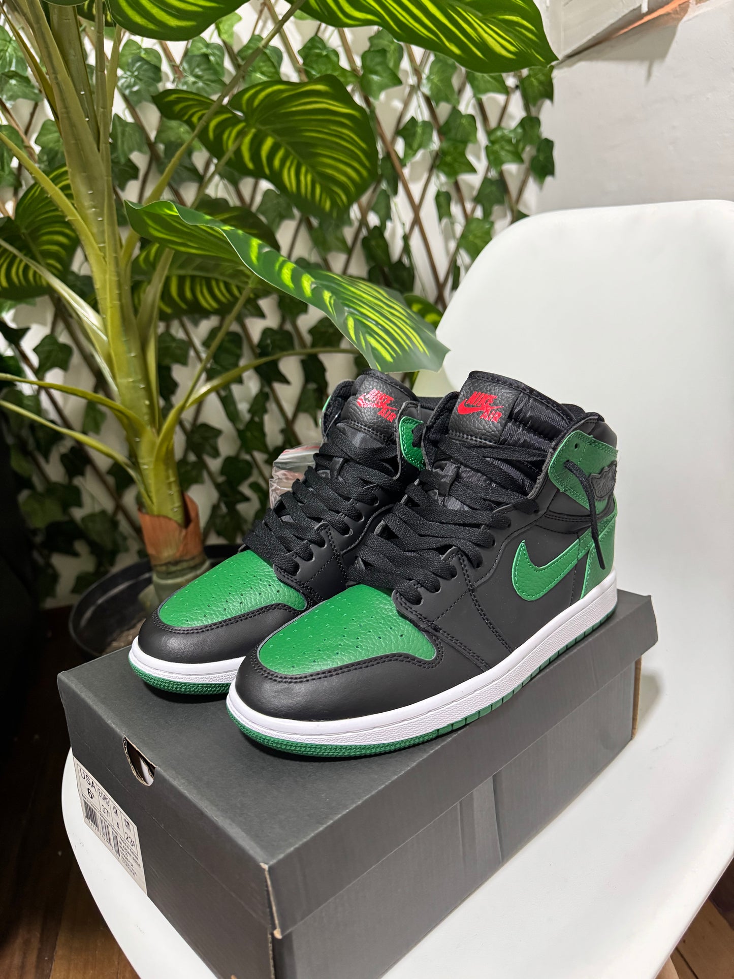 Air Jordan 1 “Pine Green”