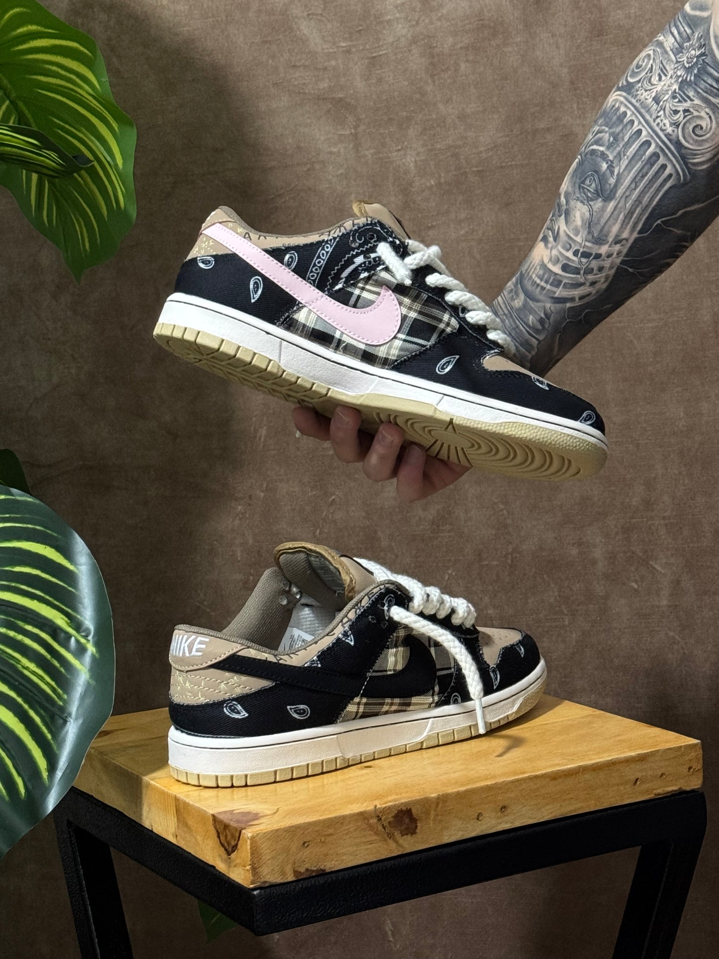 Nike SB Dunk Low x Travis Scott