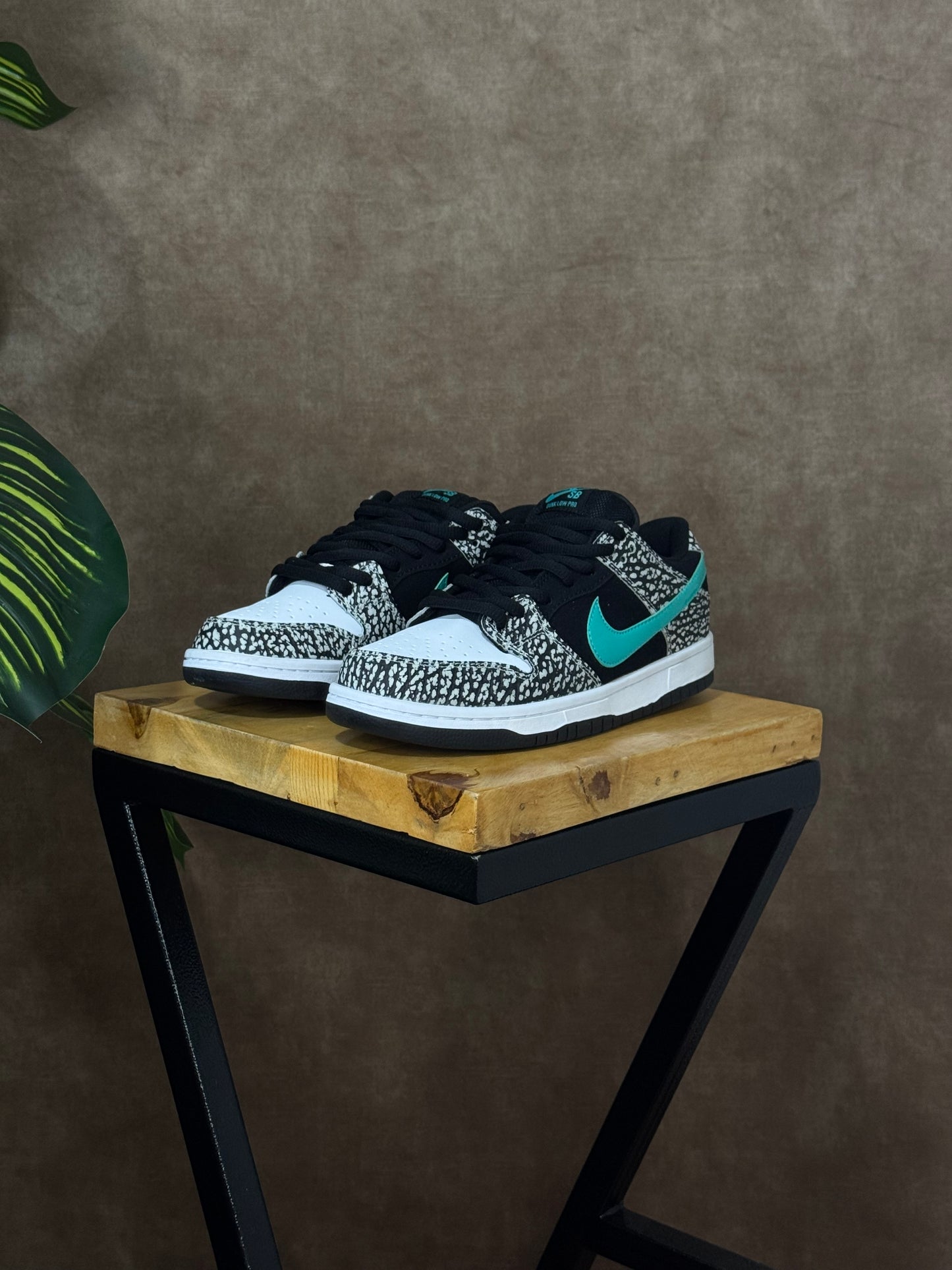 Nike SB Dunk Low “Atmos Elephant”