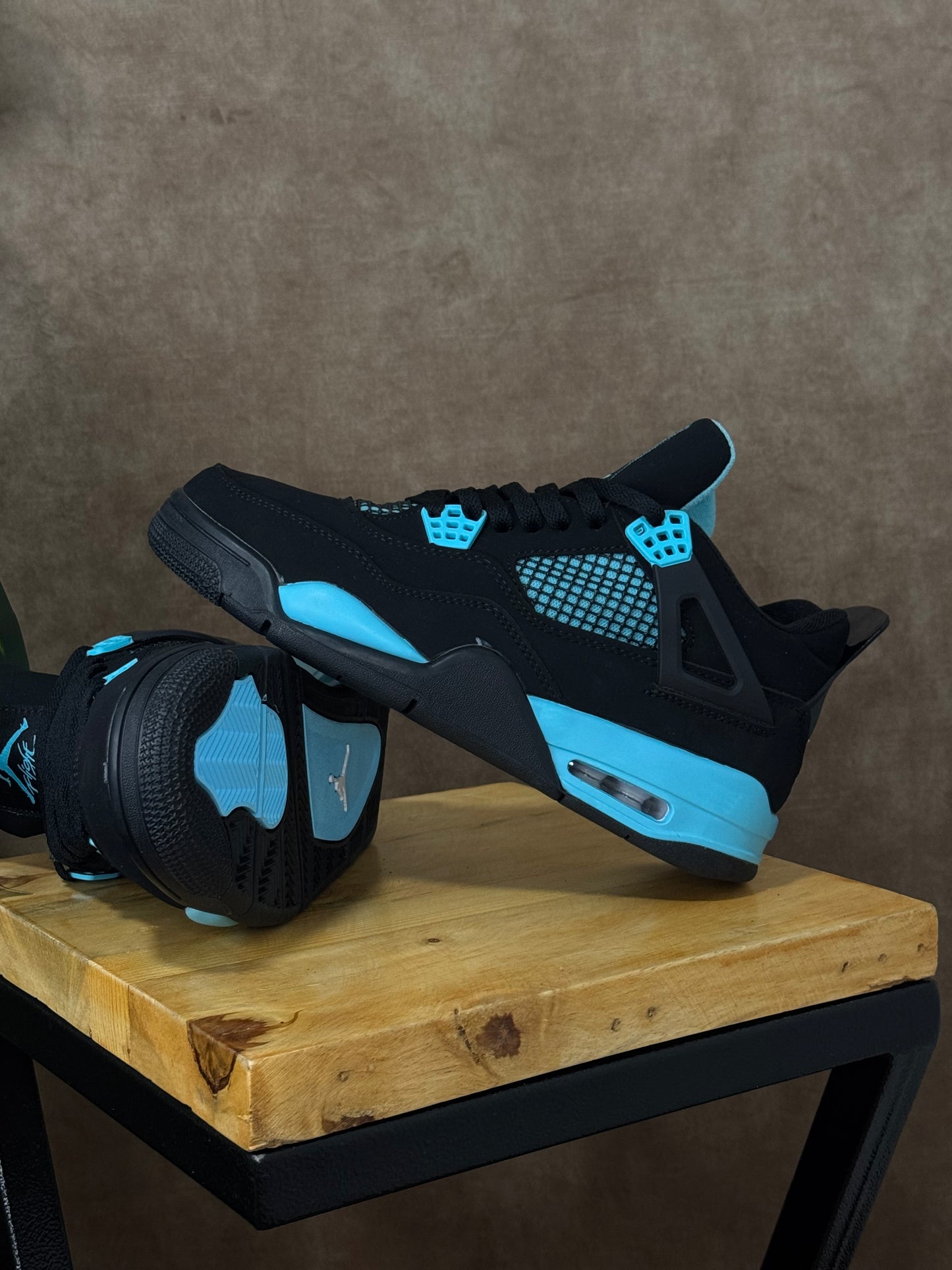 Air Jordan 4 “Blue Tifanny Thunder”