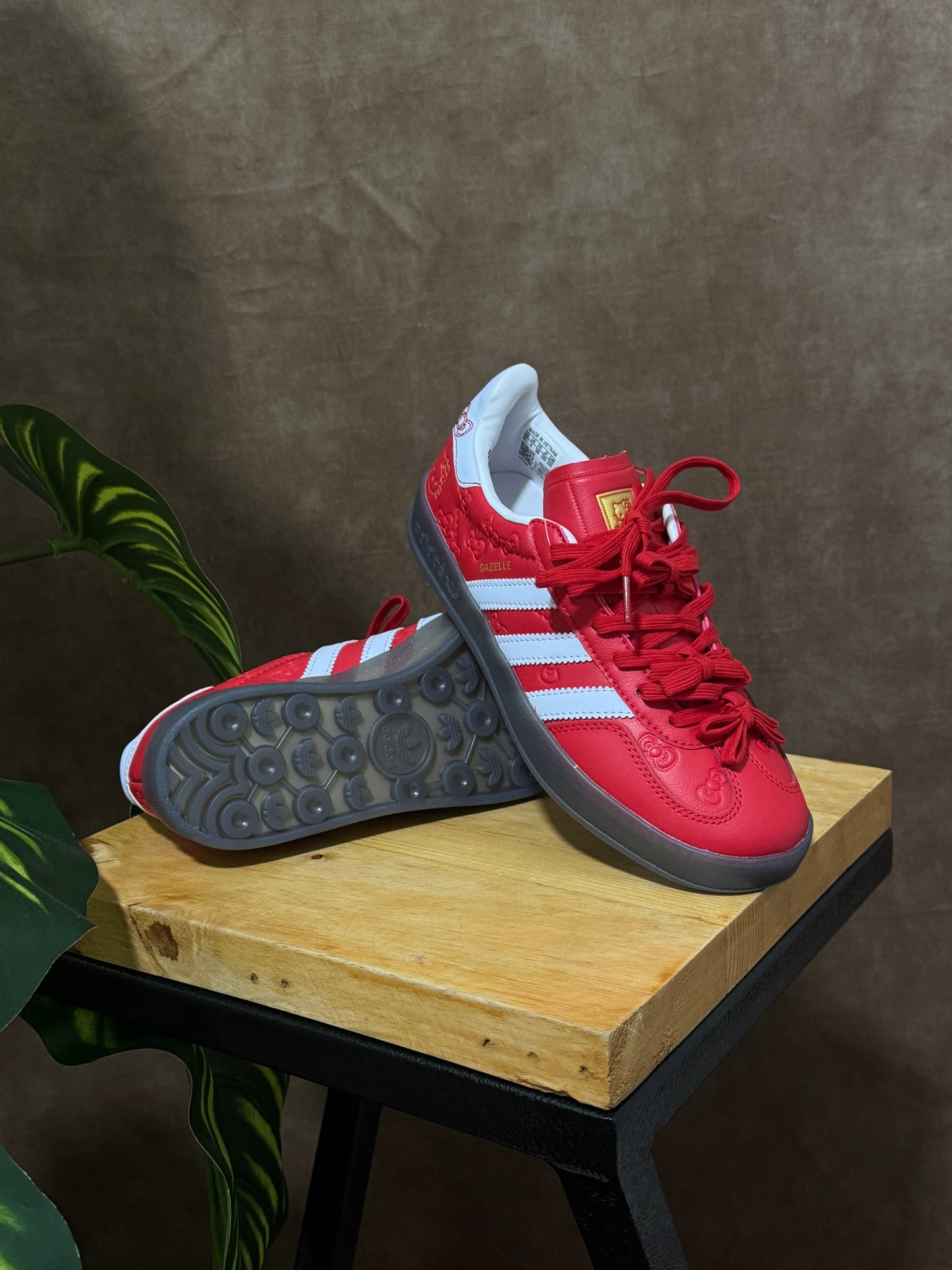 Adidas Gazelle Indoor x Hello Kitty “Red”