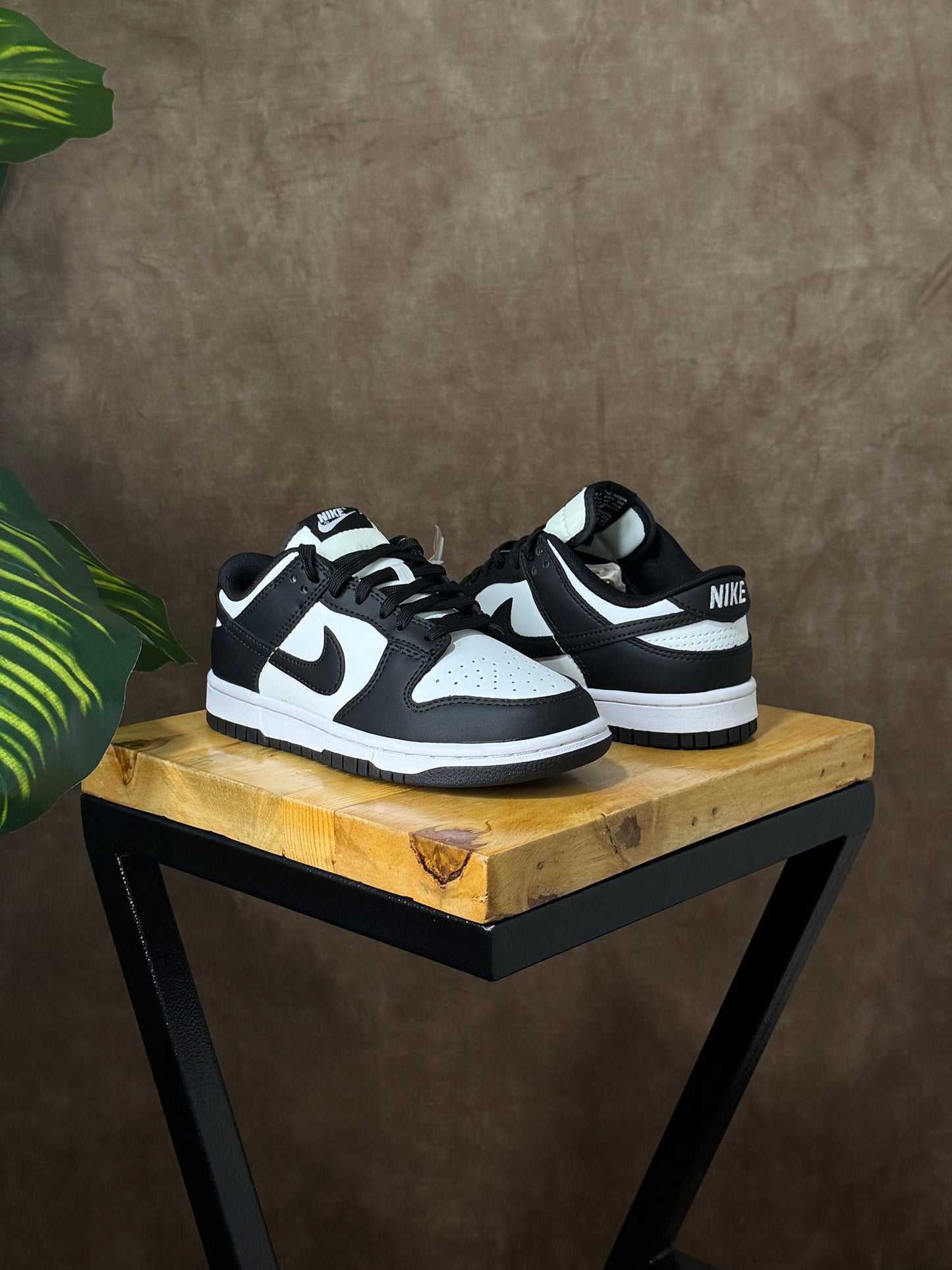 Nike SB Dunk Low “Panda”