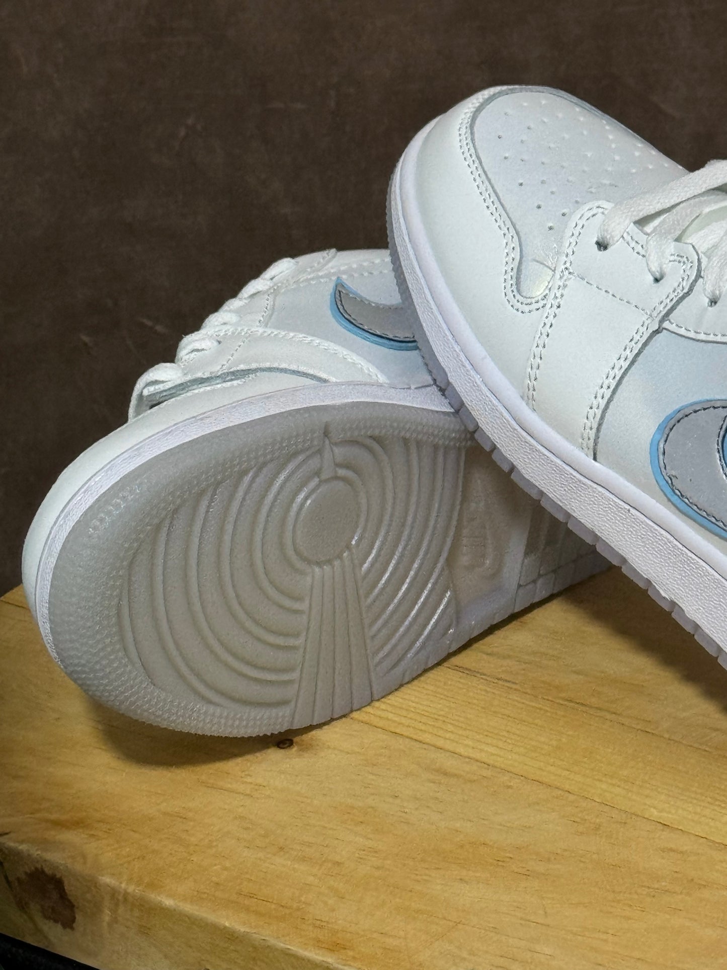 Air Jordan 1 Low “Dare To Fly”