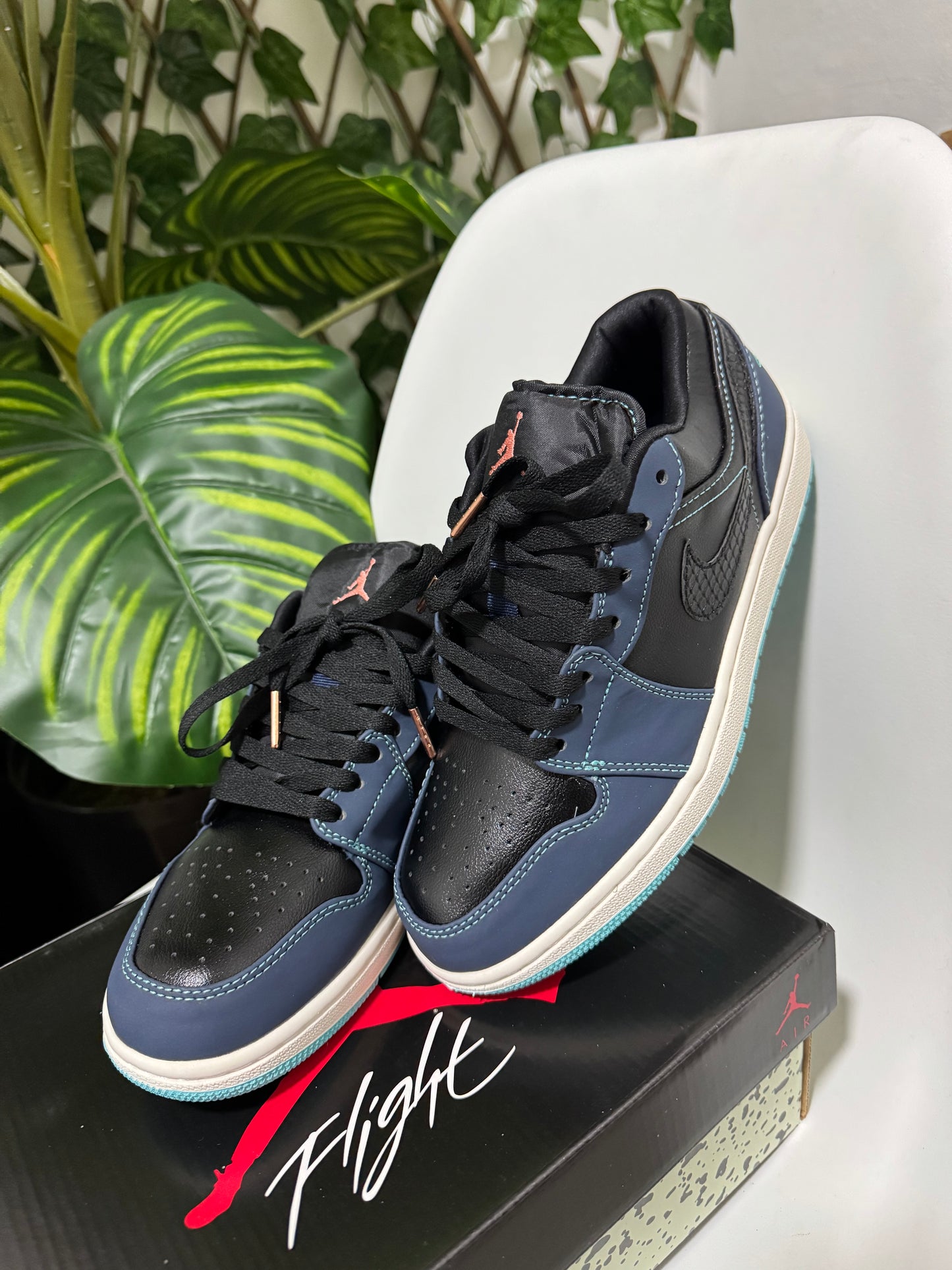 Air Jordan 1 Low Navy Black