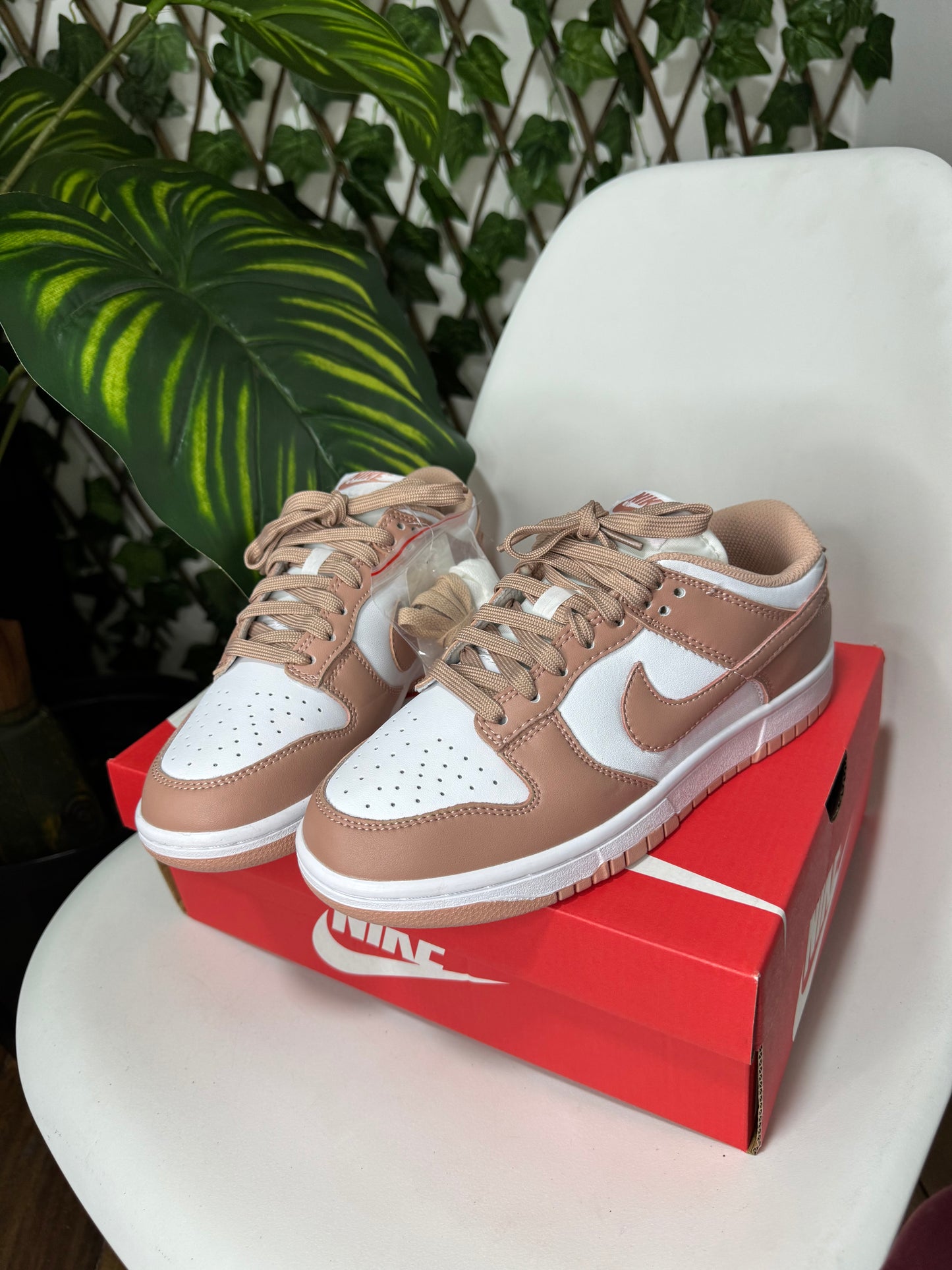 Nike SB Dunk Low “Rose Whisper”