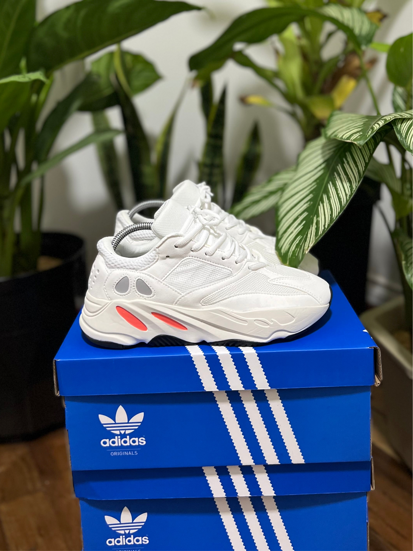 Adidas Yeezy 700 White
