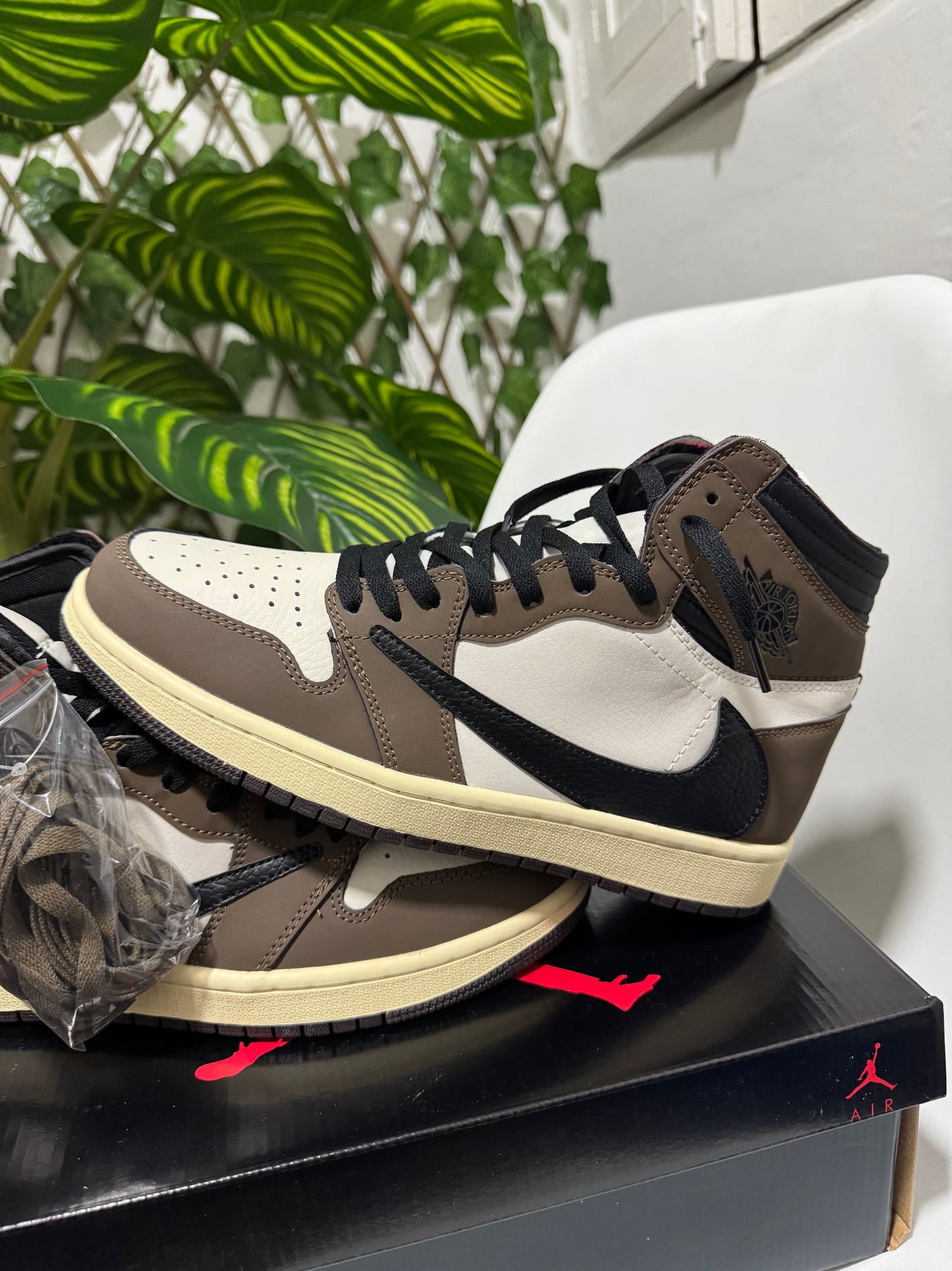 Air Jordan 1 High x Travis Scott “Mocha”
