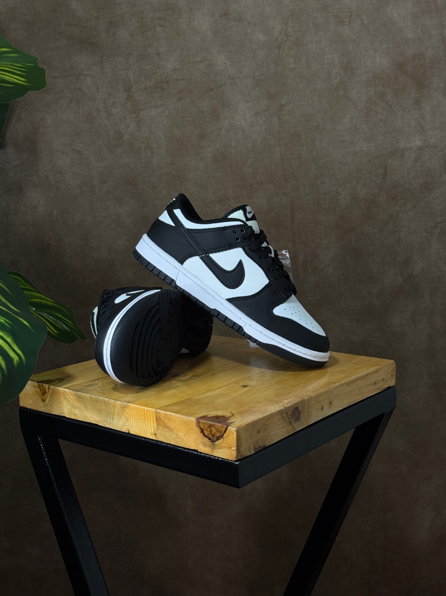 Nike SB Dunk Low “Panda”
