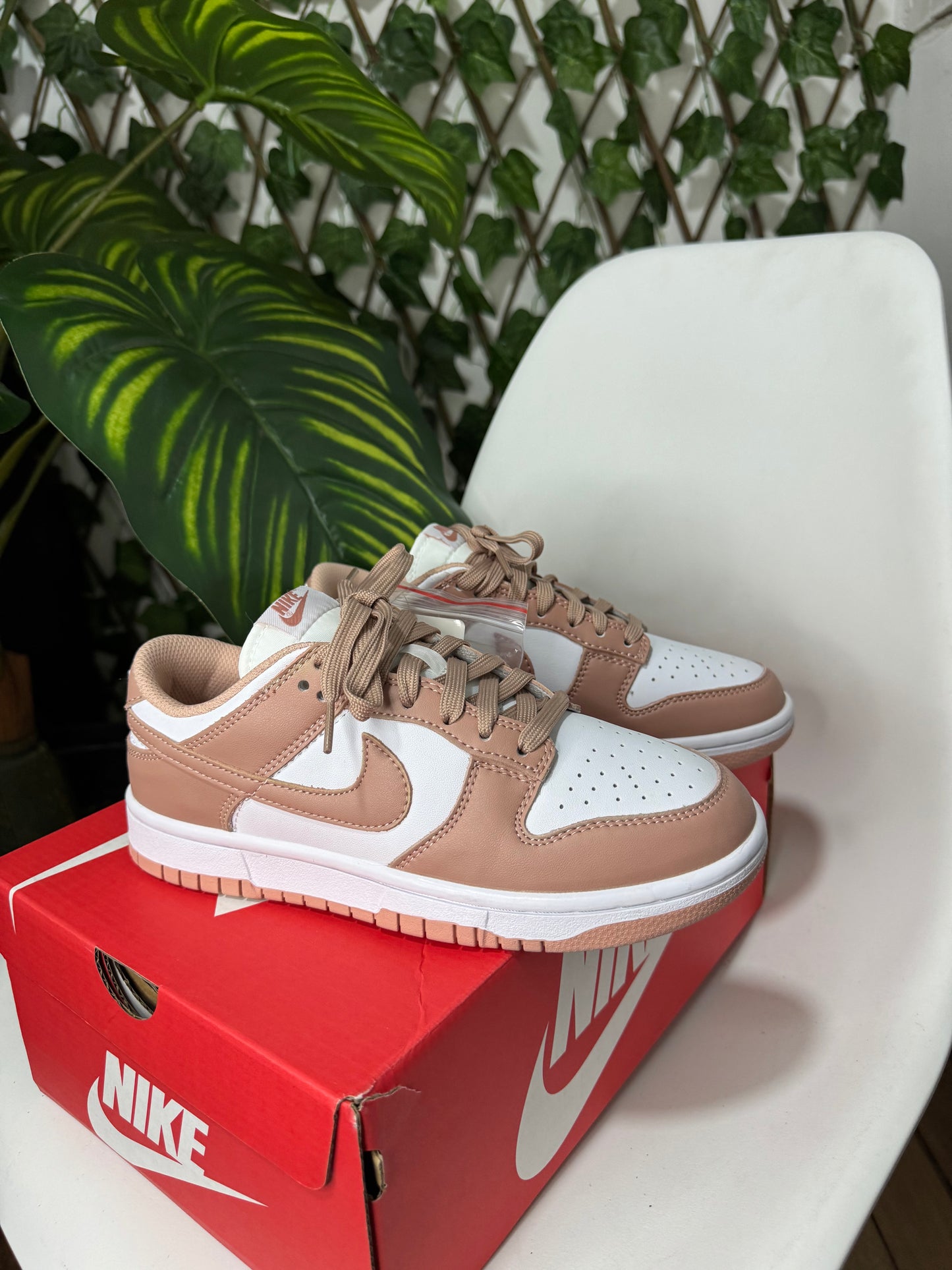 Nike SB Dunk Low “Rose Whisper”