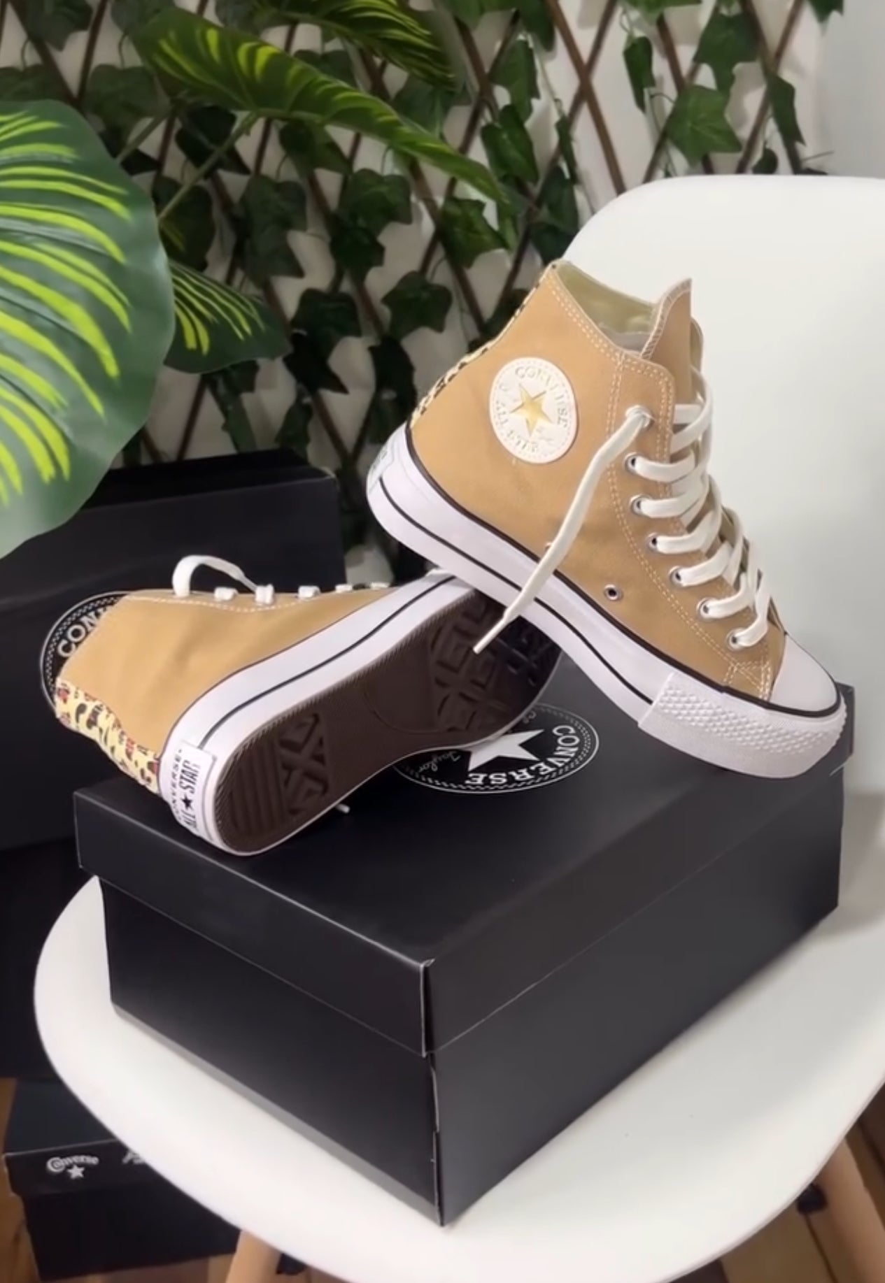 Converse Chuck Taylor Plataforma “Beige”