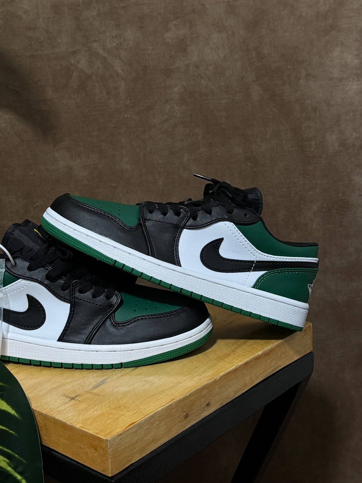 Air Jordan 1 Low “Green Toe”
