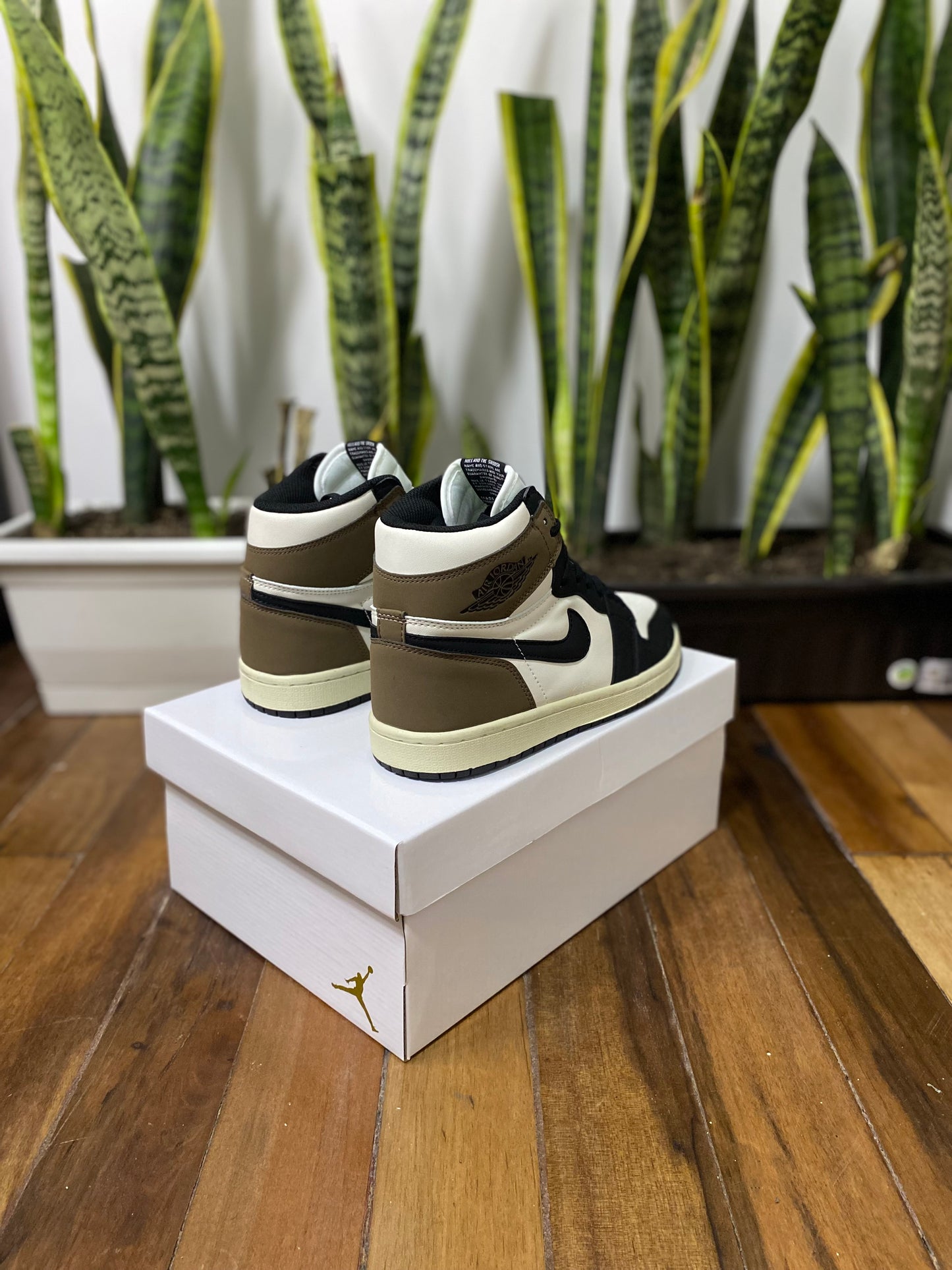 Air Jordan 1 High “Dark Mocha”
